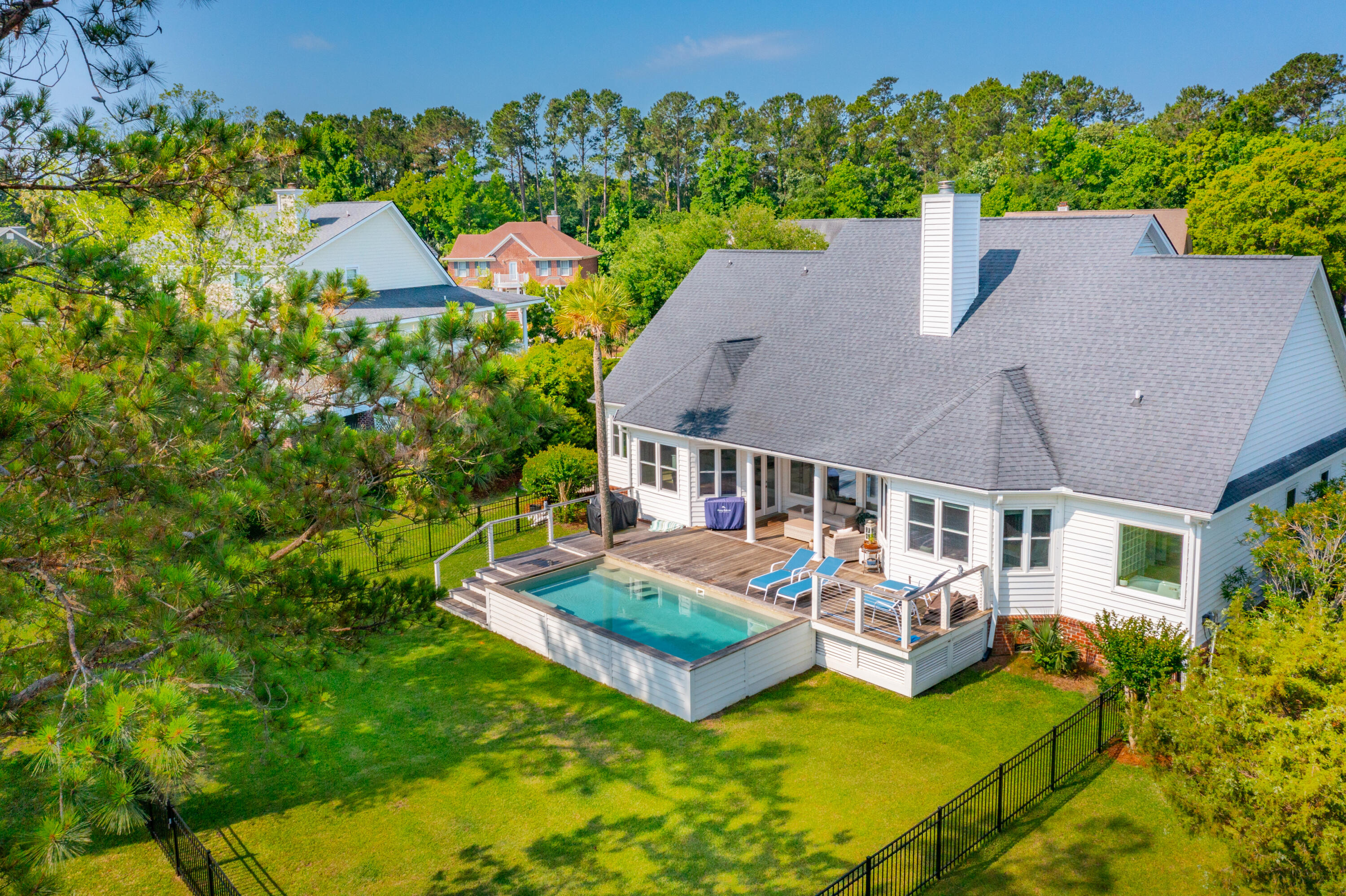 335 Plantation View Lane