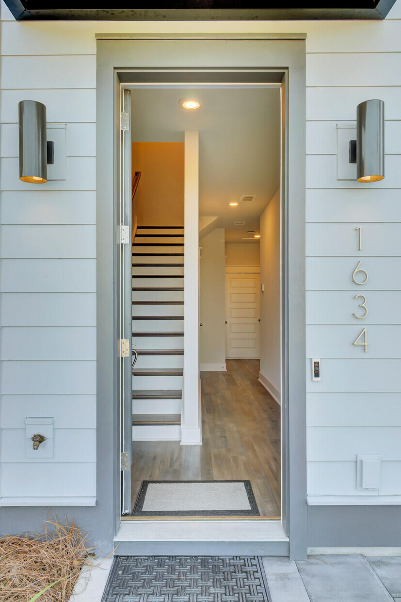 1634 Florentia Street # 2 Unit: J-2