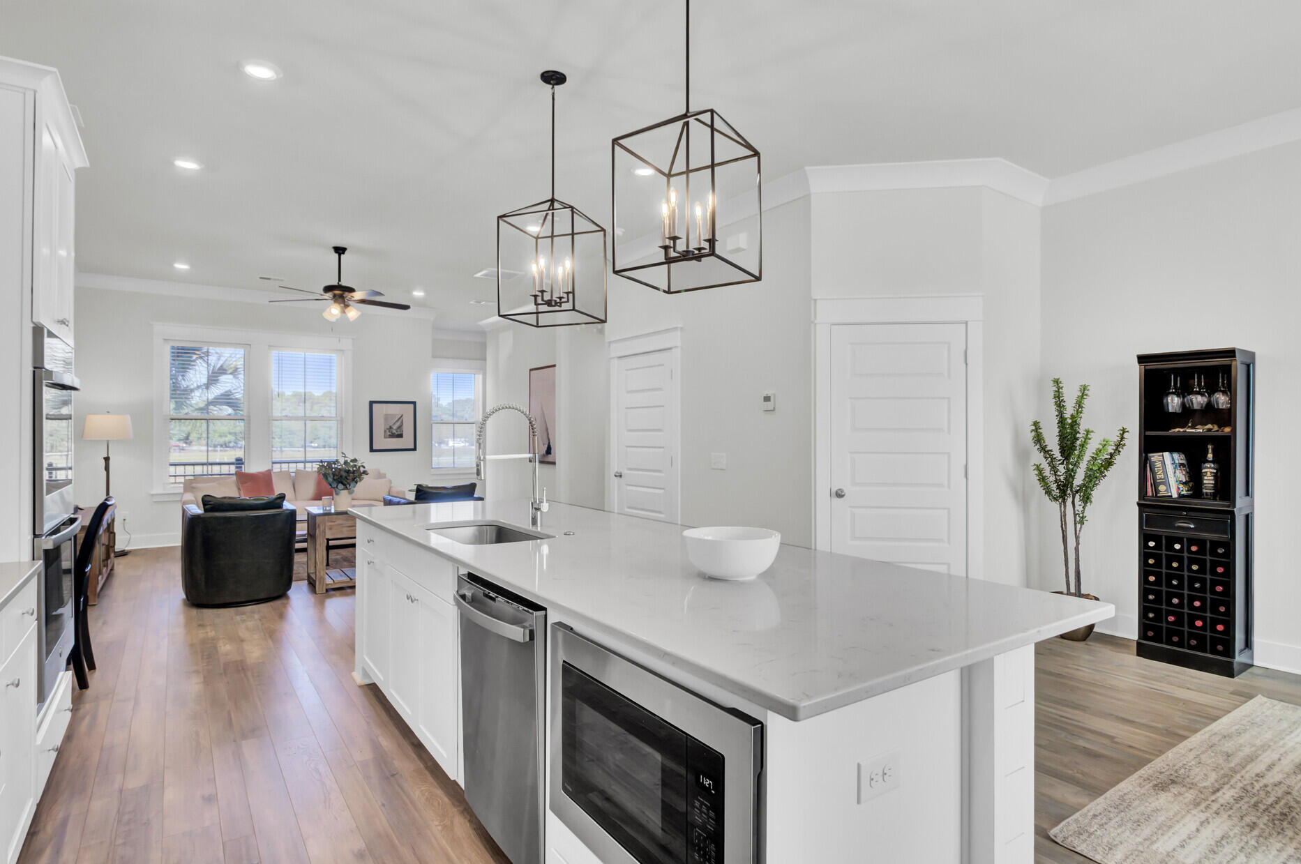 1634 Florentia Street # 2 Unit: J-2