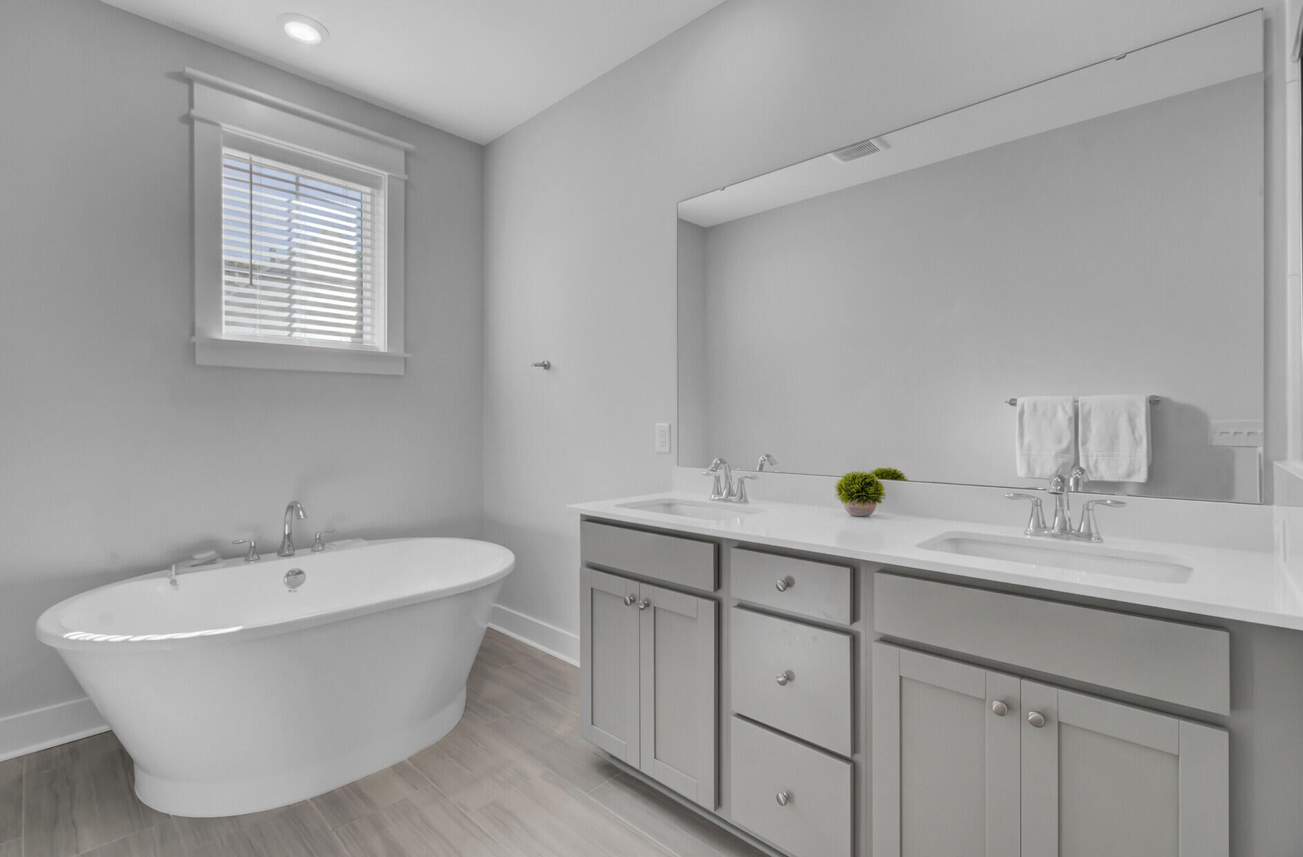1634 Florentia Street # 2 Unit: J-2
