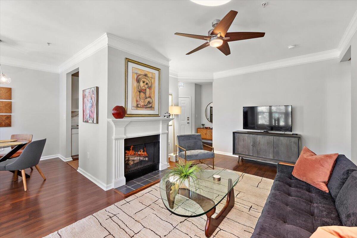 2334 Chatelain Way # 2334