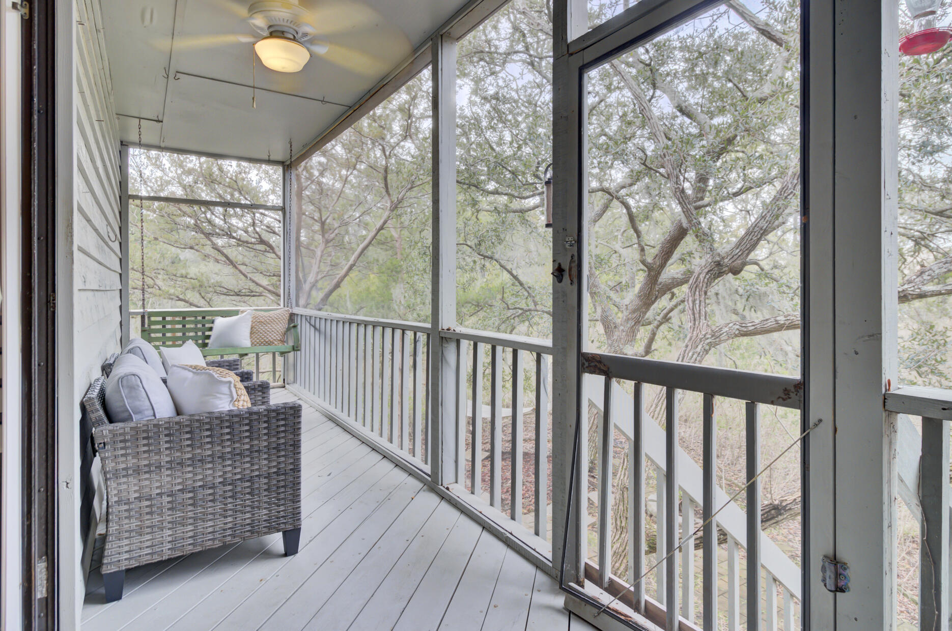 1077 Marsh Court Lane
