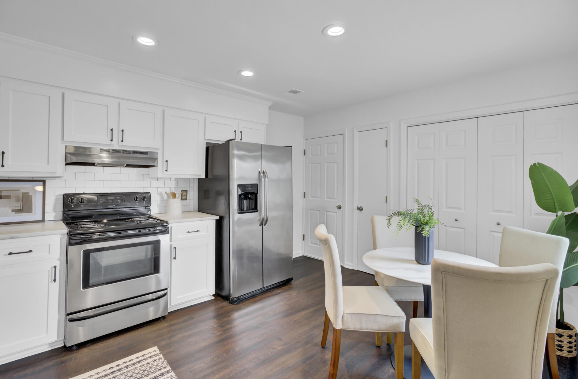 1077 Marsh Court Lane