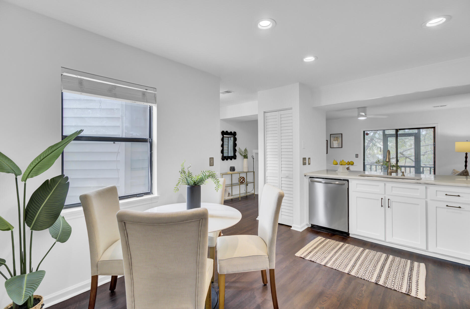 1077 Marsh Court Lane