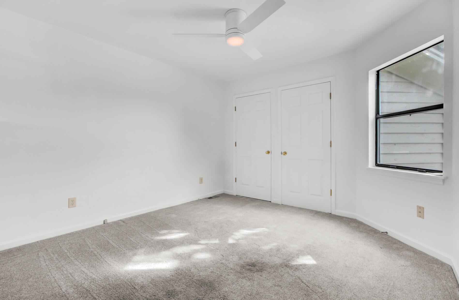 1077 Marsh Court Lane
