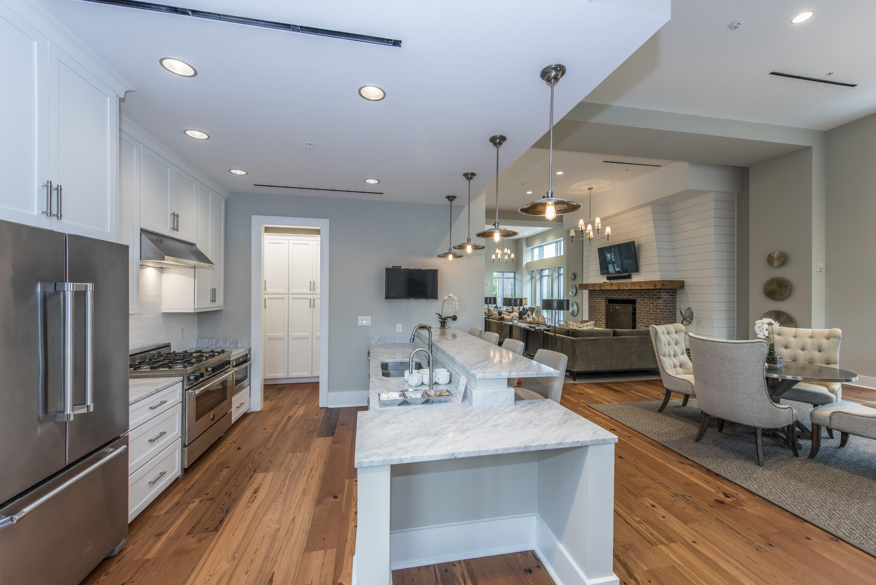 155 Wingo Way # 424