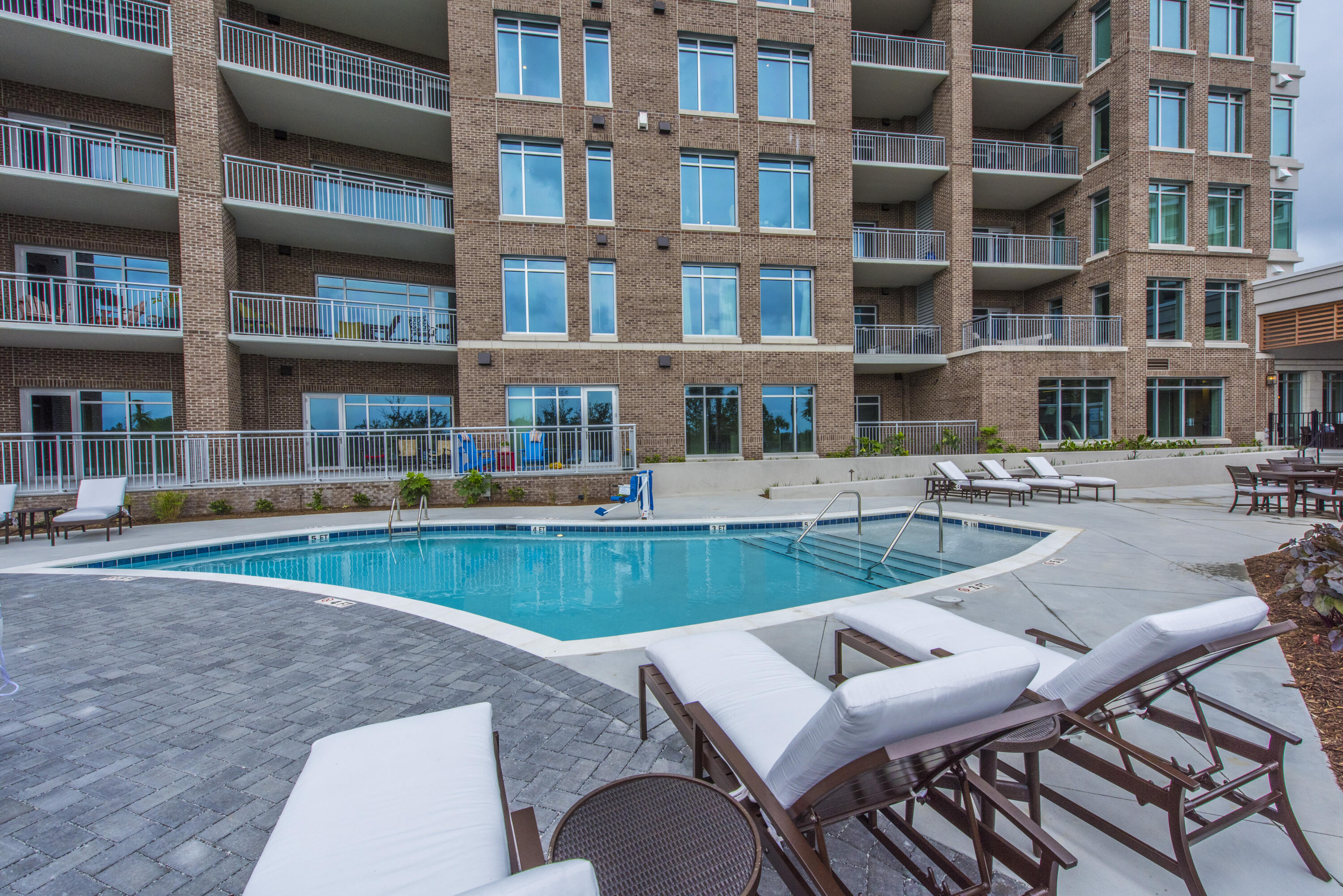 155 Wingo Way # 424