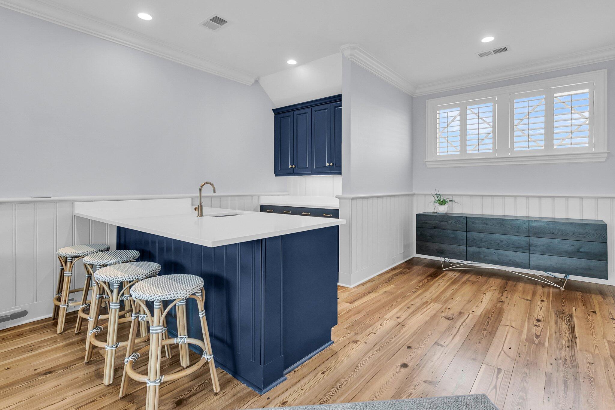 643 Island Park Drive