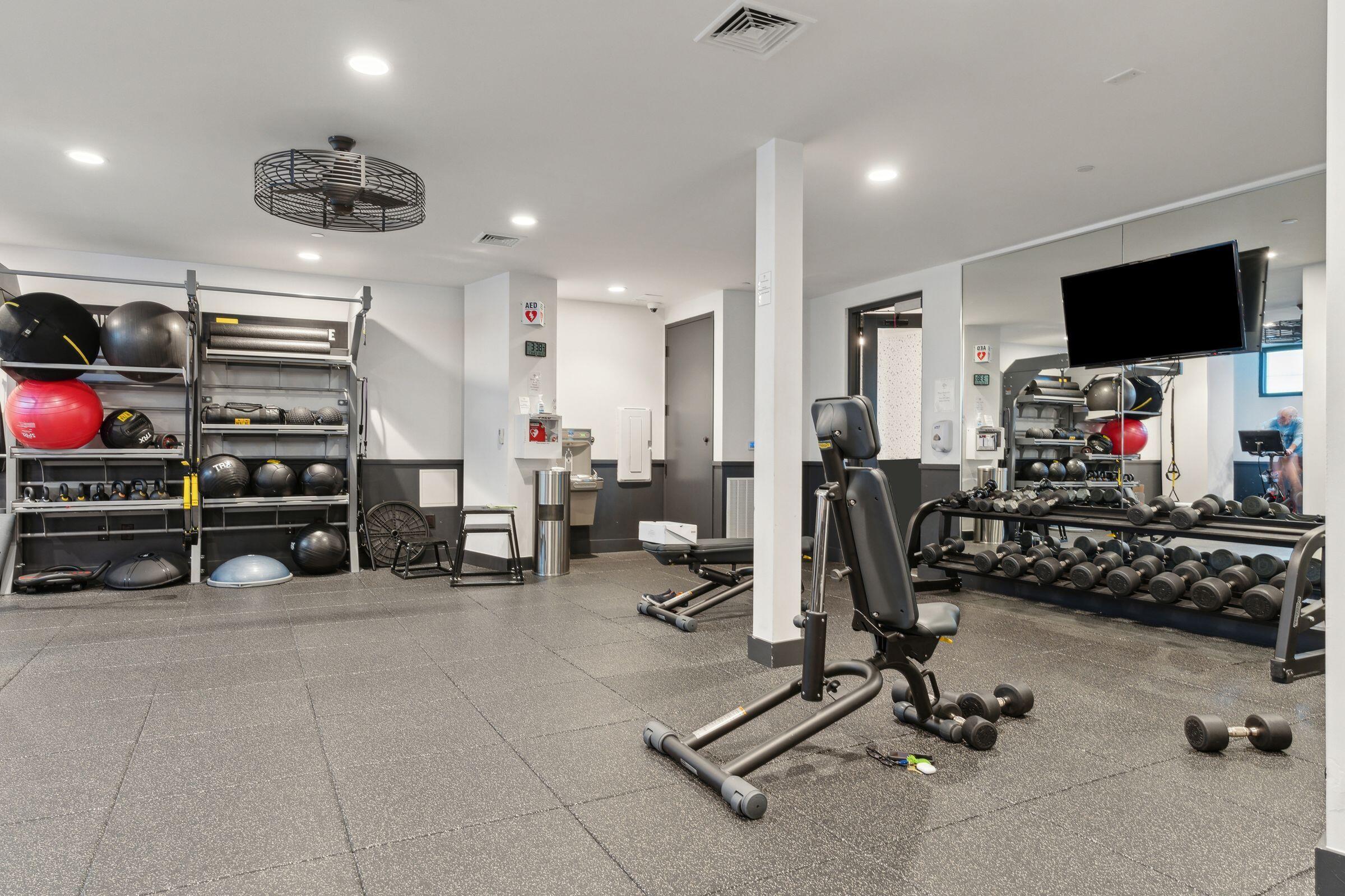 5 Gadsdenboro Street # 515