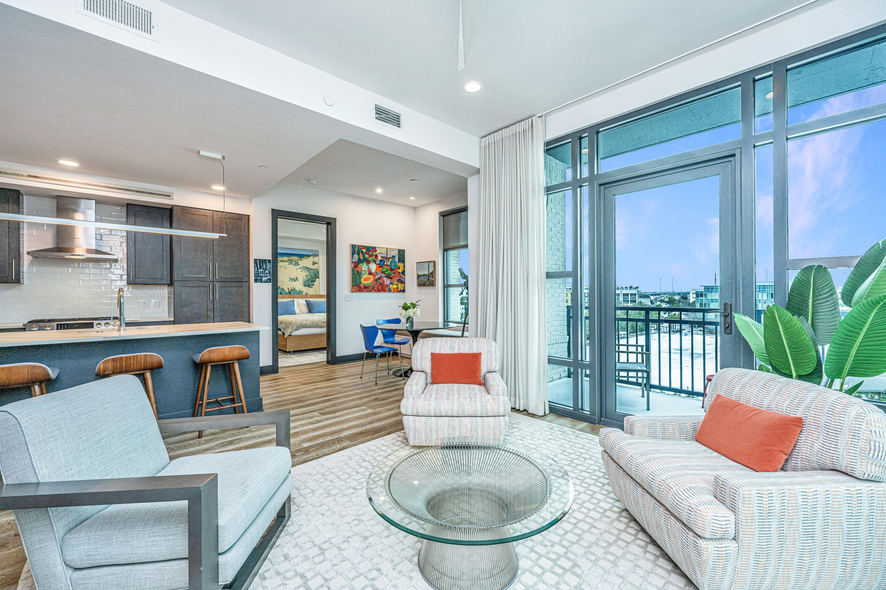5 Gadsdenboro Street # 515