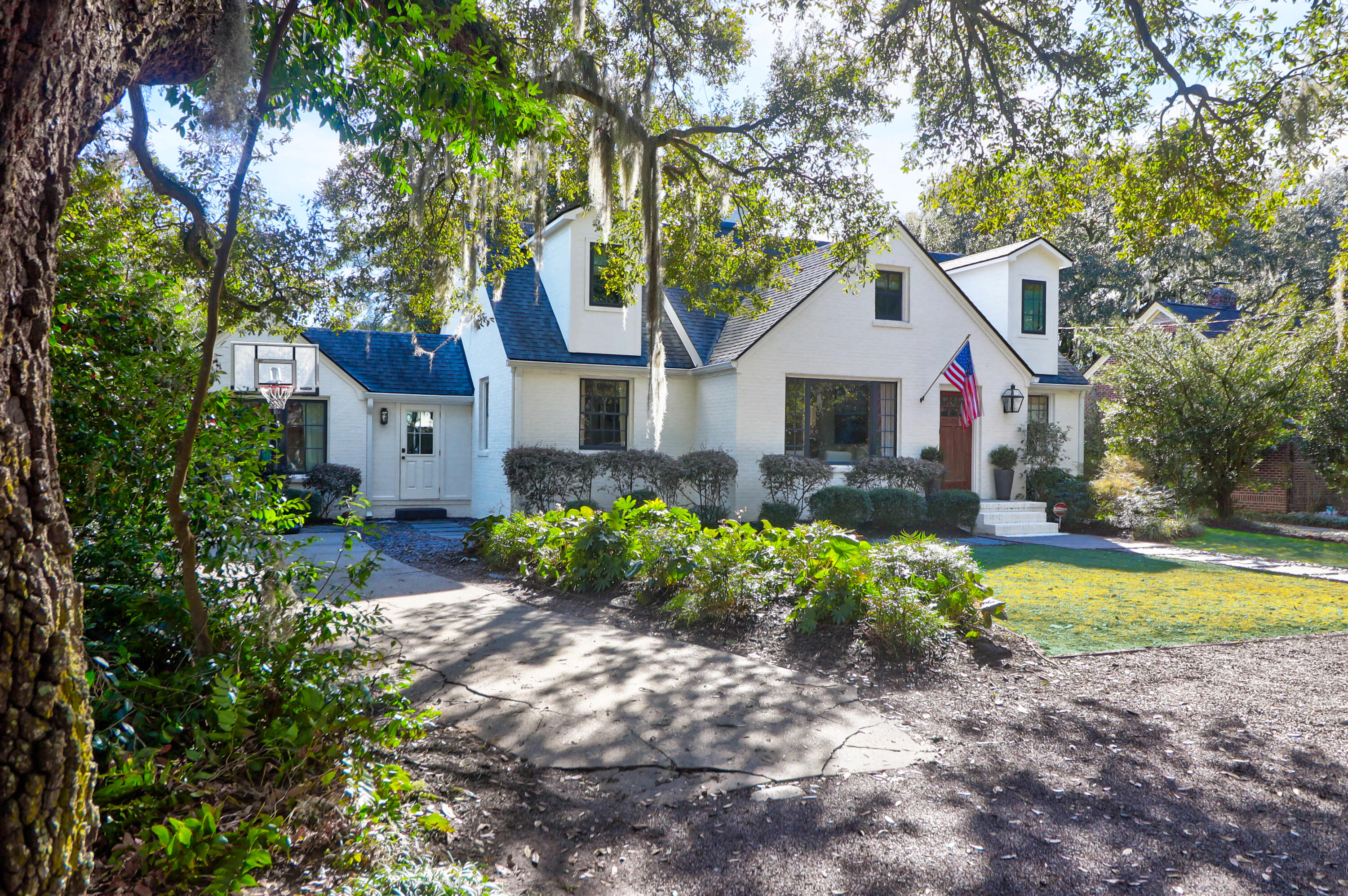 2157 Wappoo Drive