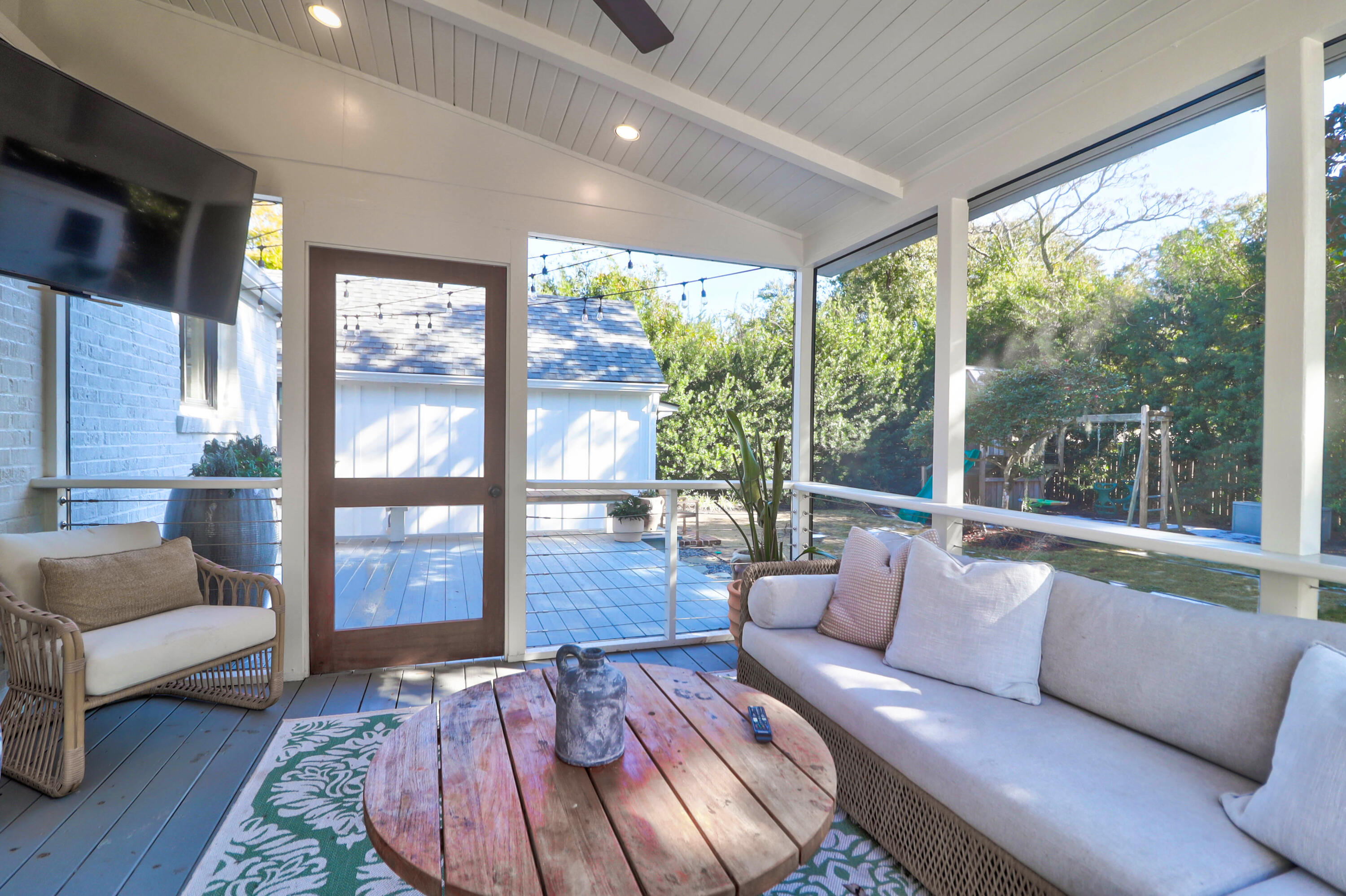 2157 Wappoo Drive