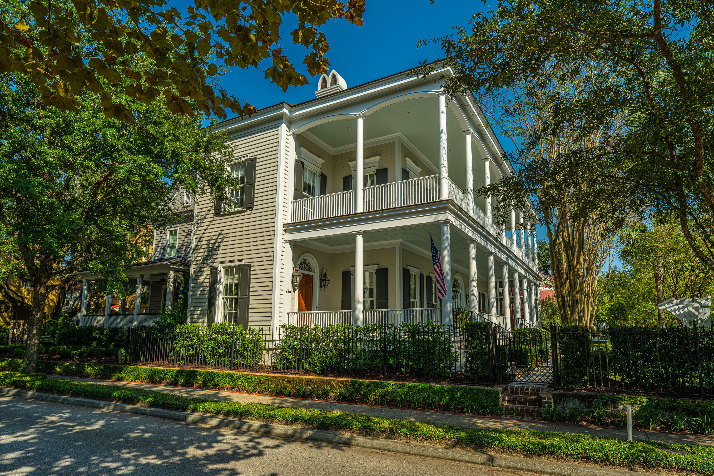 186 N Shelmore Boulevard