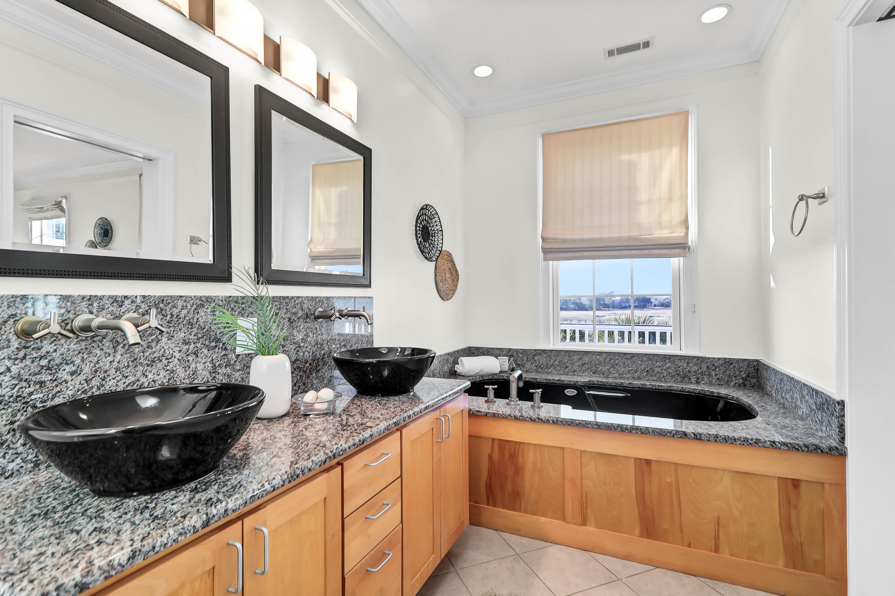 23 Lowndes Pointe Drive