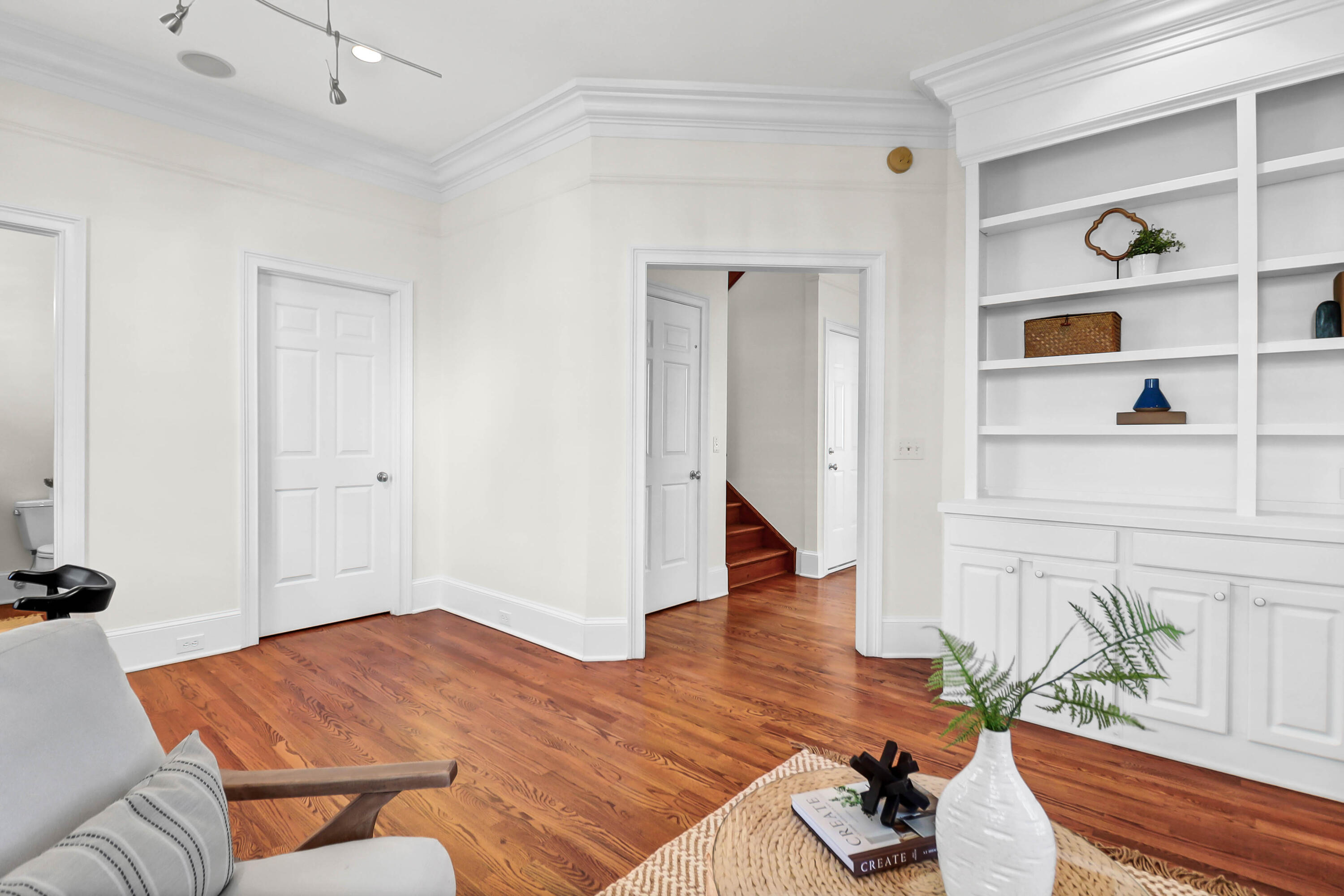 23 Lowndes Pointe Drive