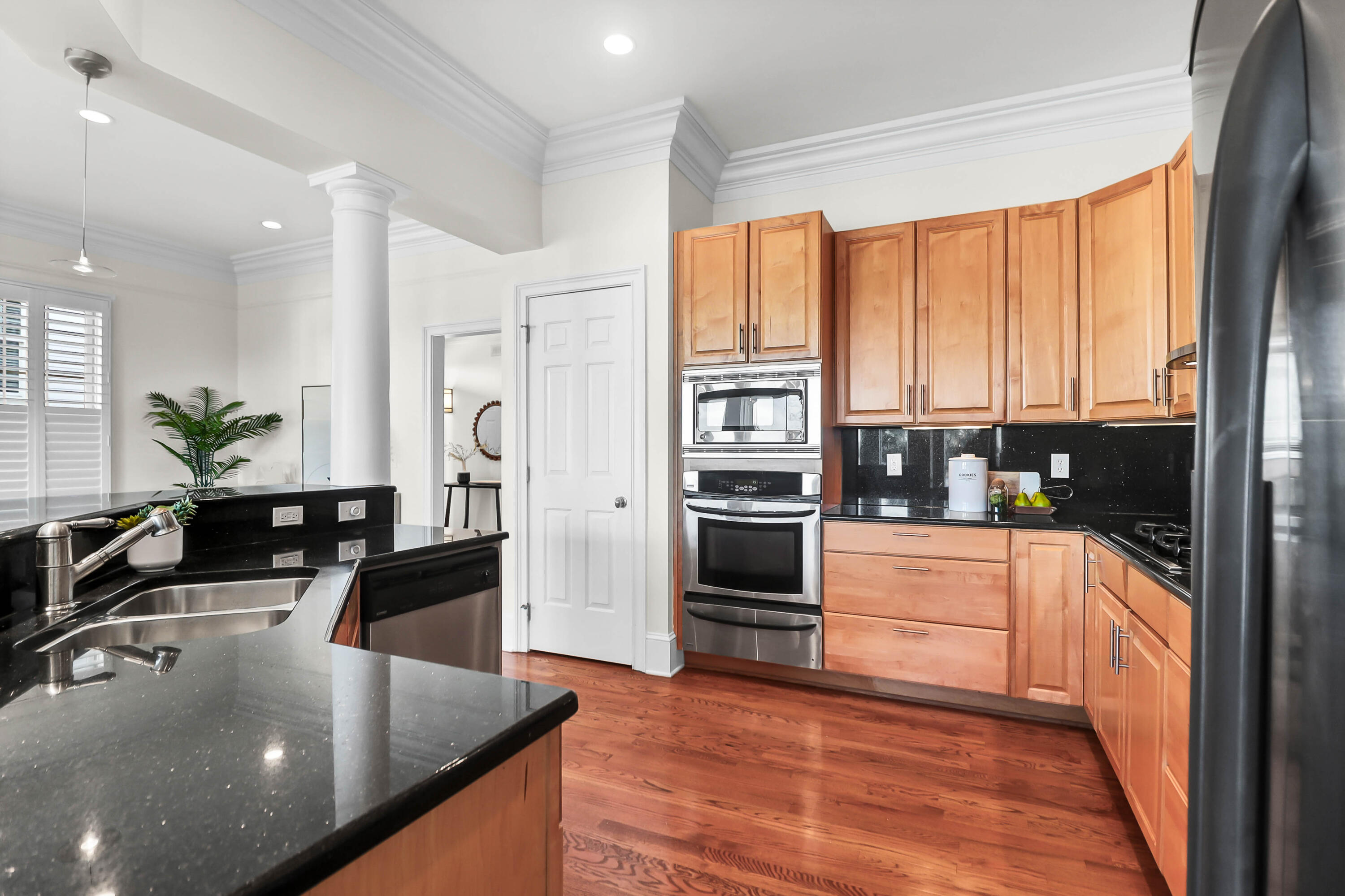 23 Lowndes Pointe Drive