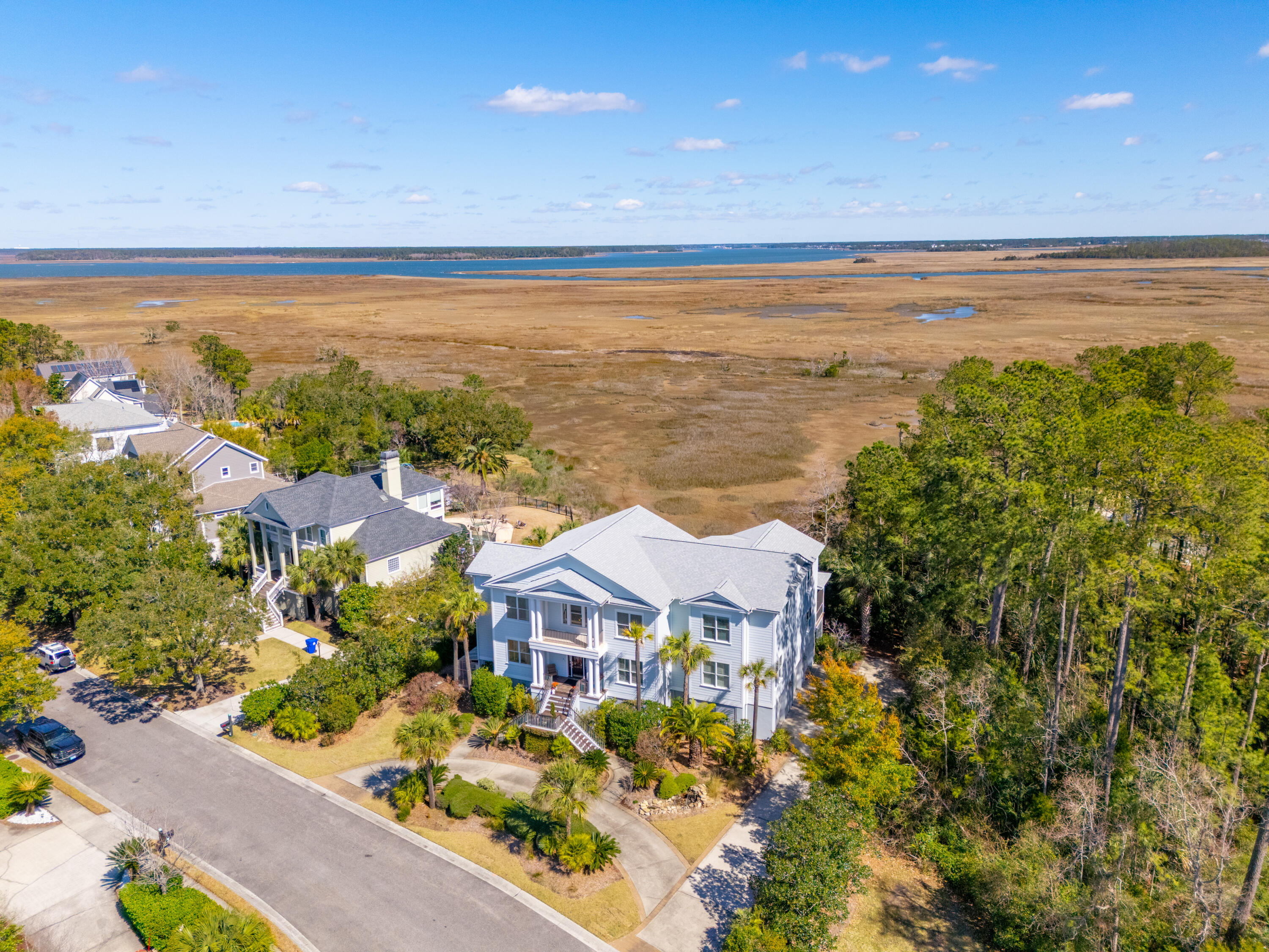 536 Island Walk West