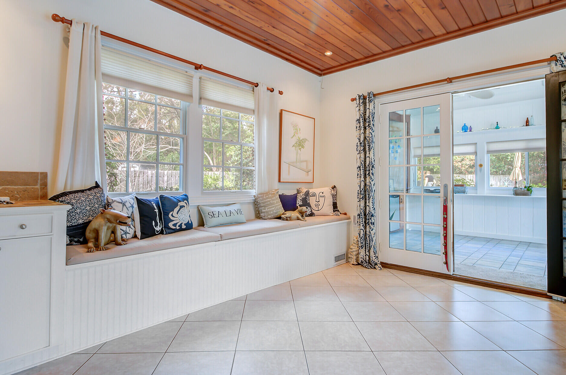 958 Mikell Drive