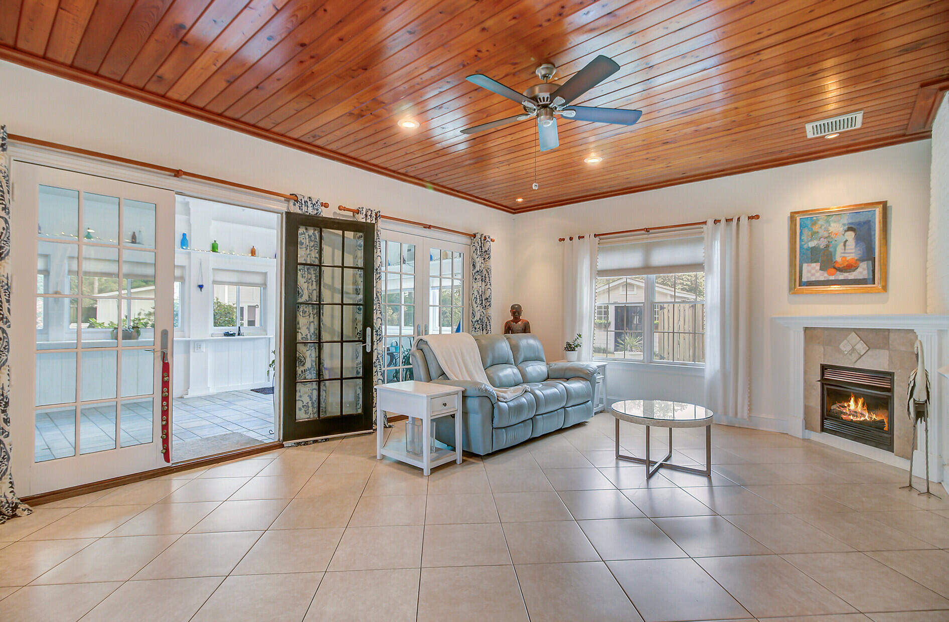 958 Mikell Drive