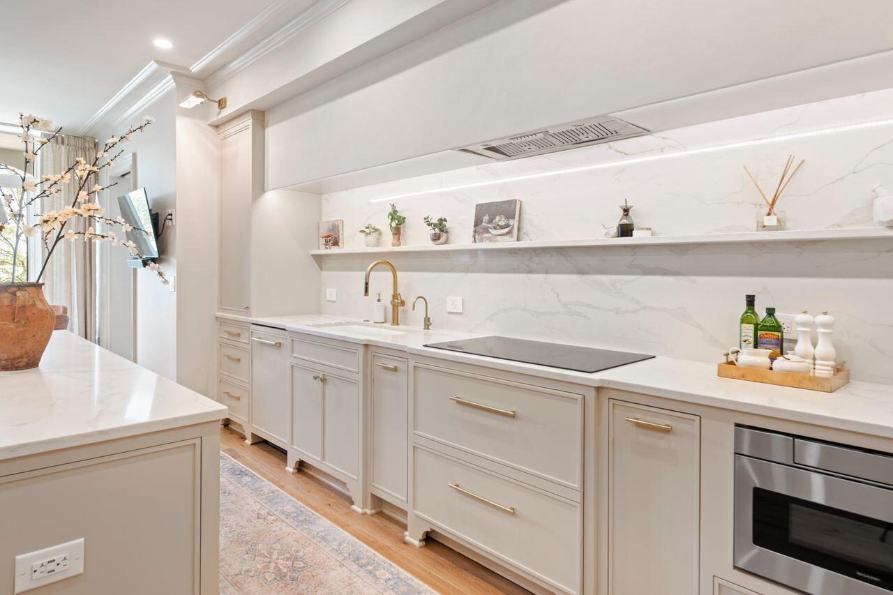 233 S Plaza Court # 210