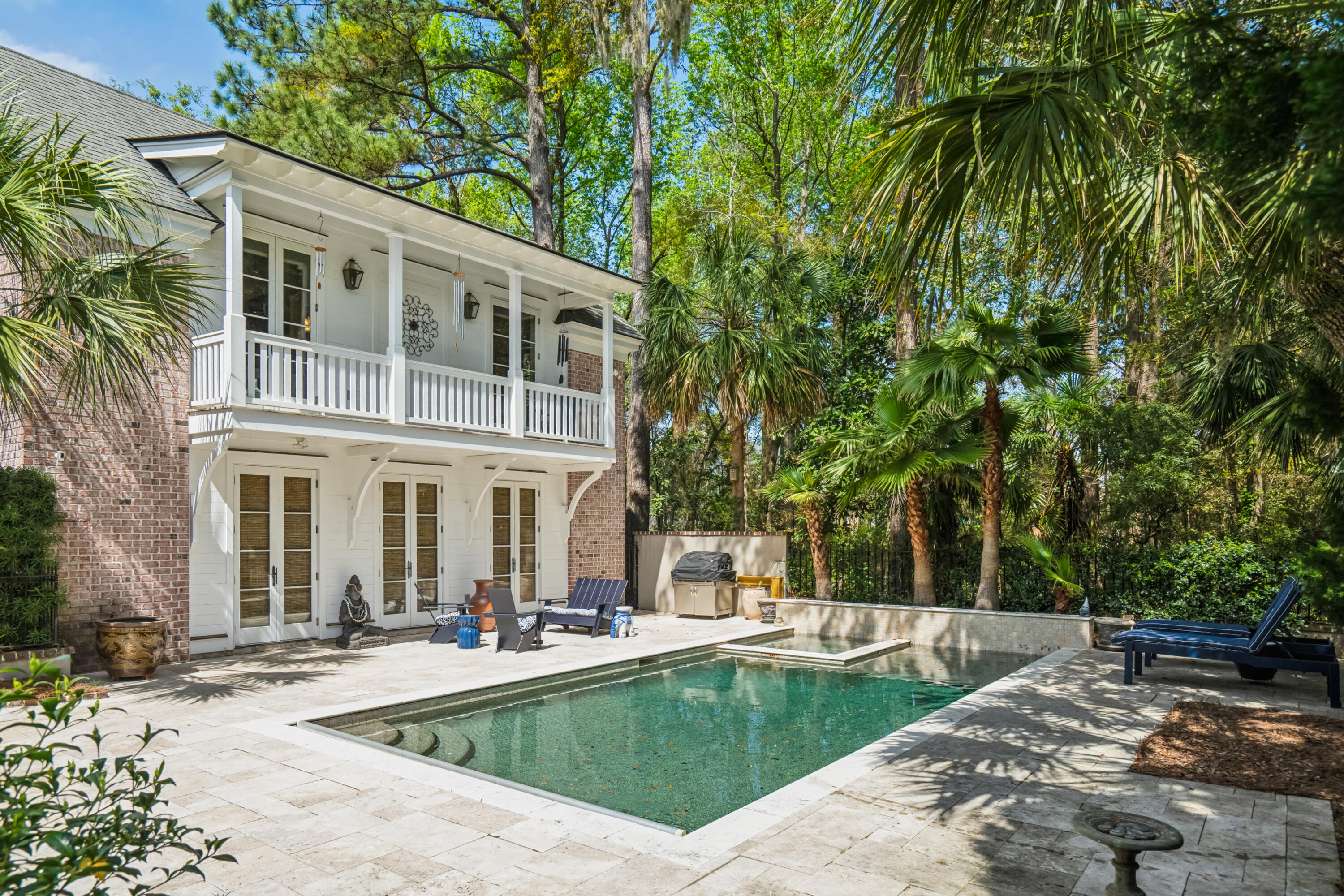 34 Frogmore Road