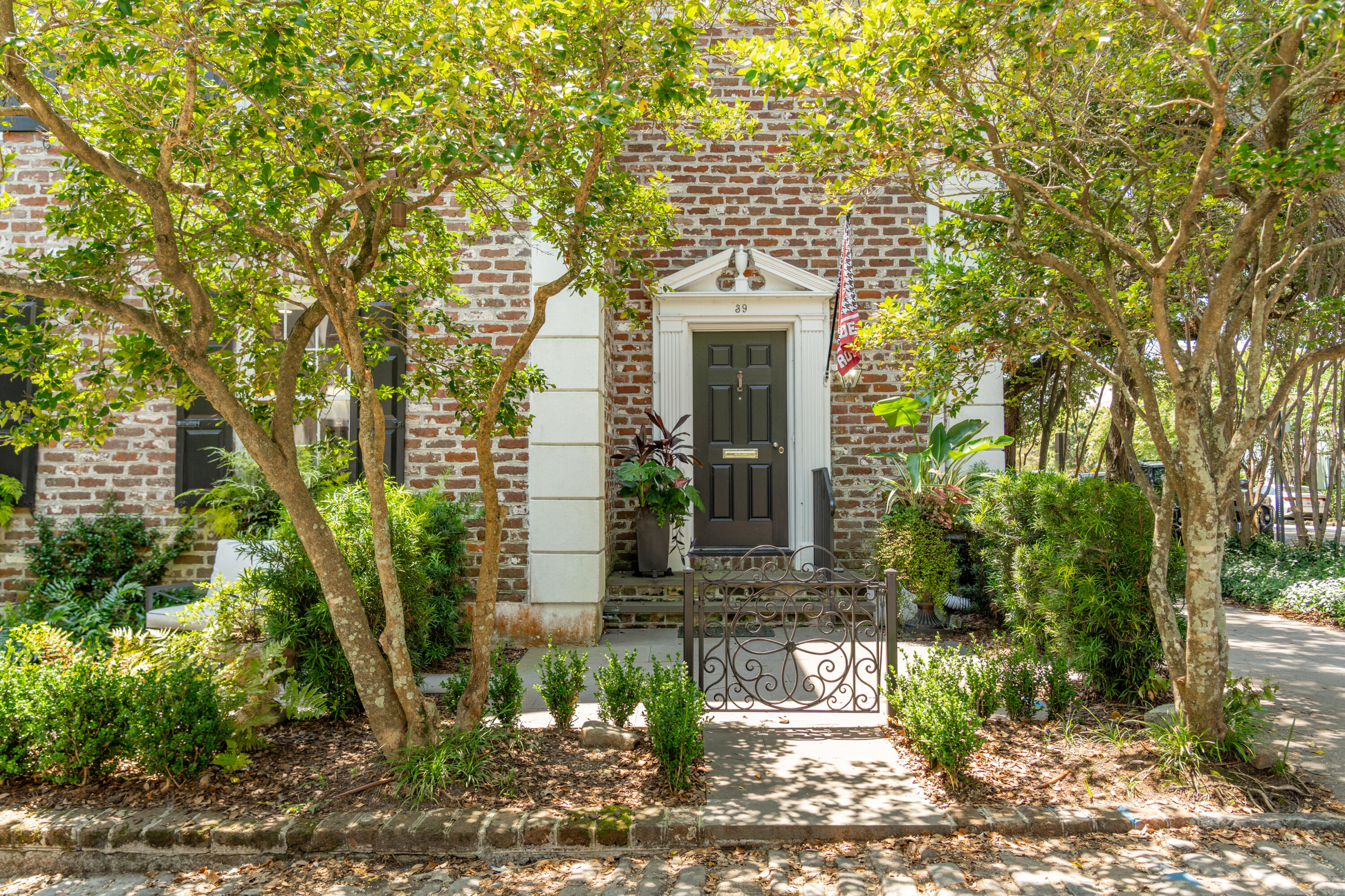 39 N Adgers Wharf