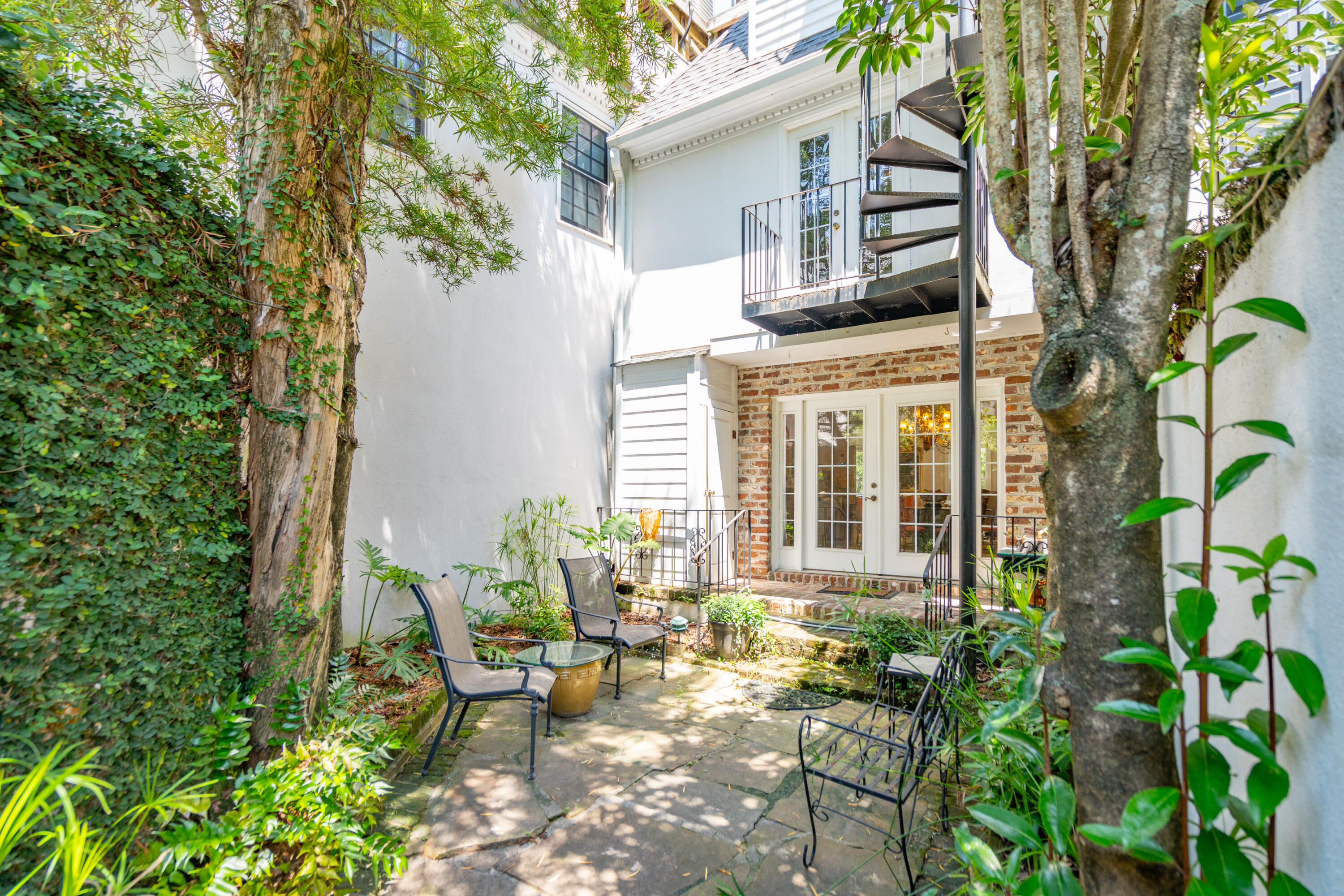 39 N Adgers Wharf