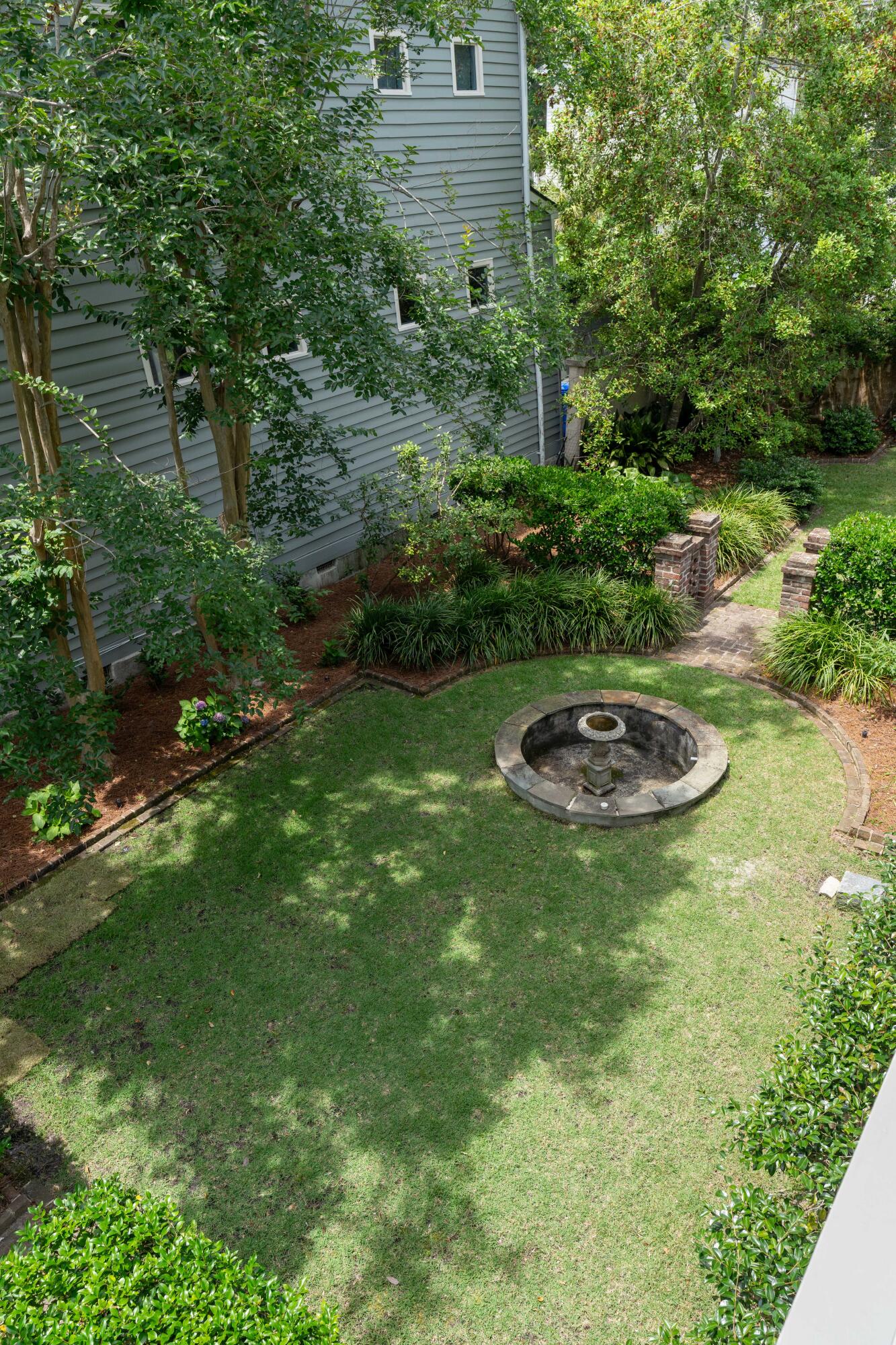 16 Trumbo Street