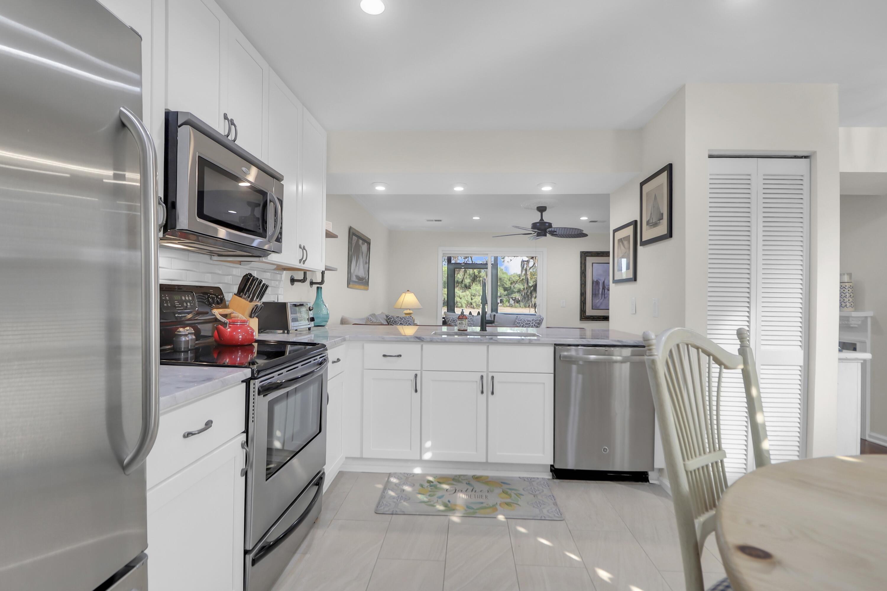 1050 Marsh Court Lane