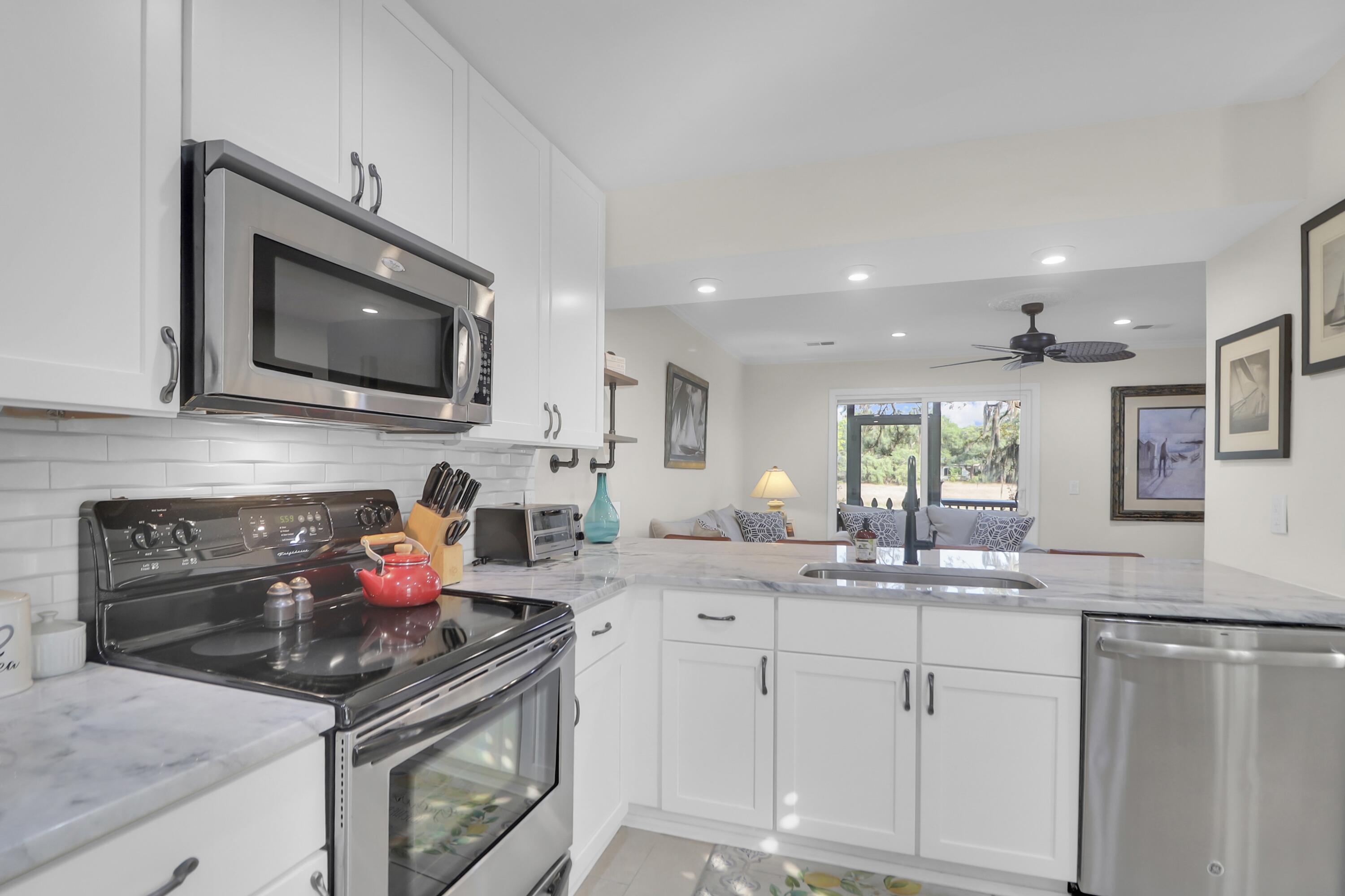 1050 Marsh Court Lane