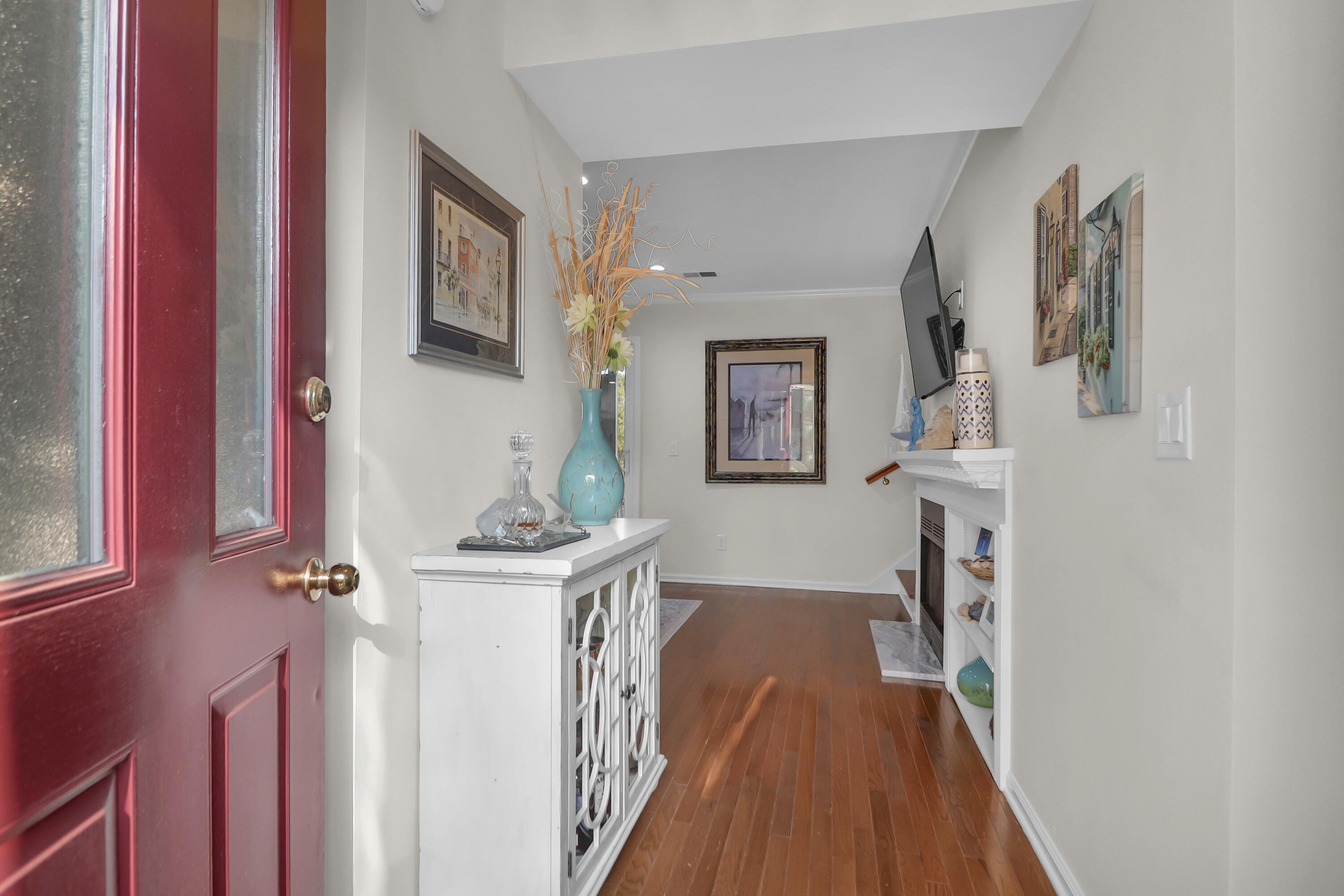 1050 Marsh Court Lane