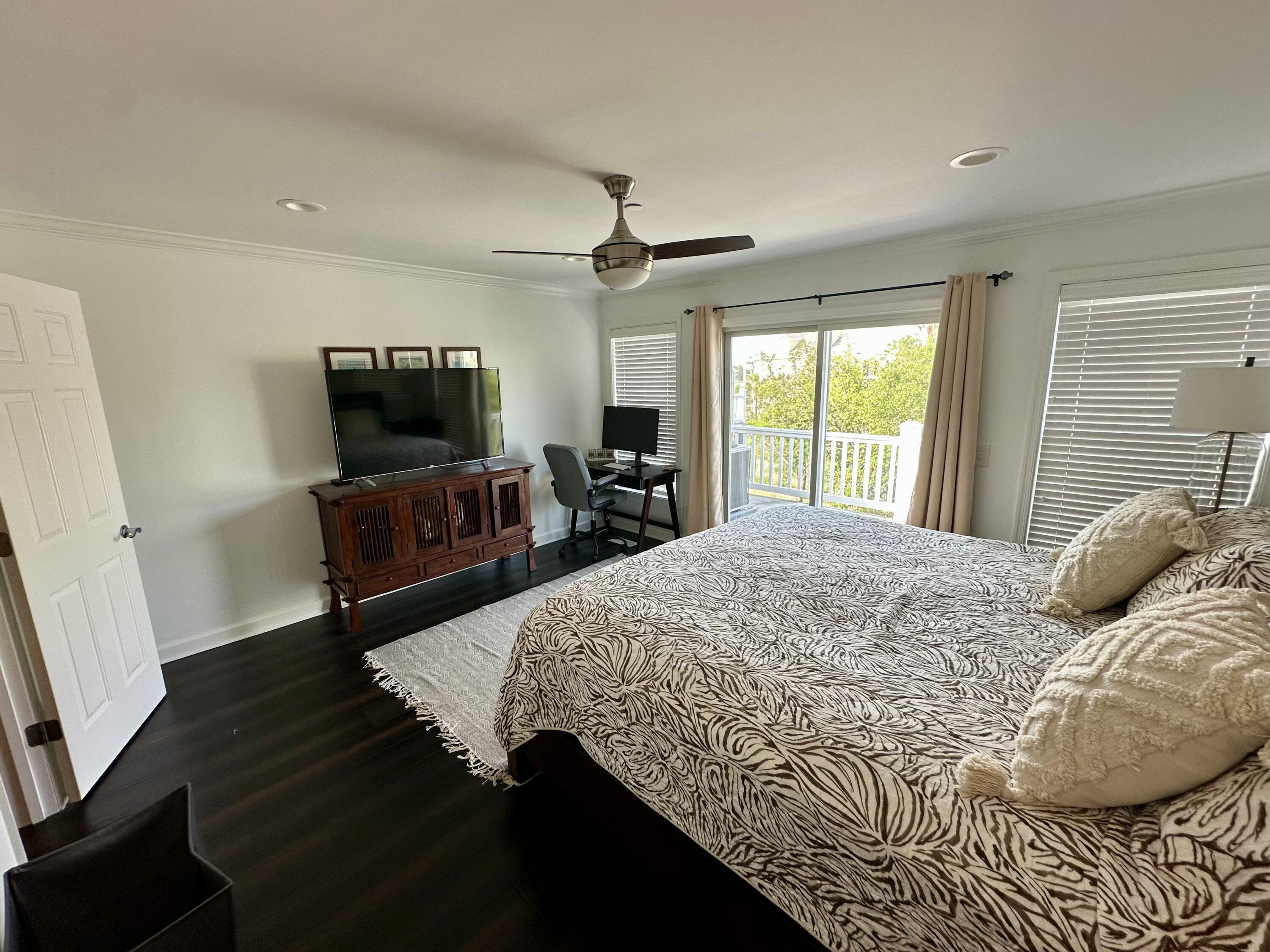 81 Sandbar Lane # 28
