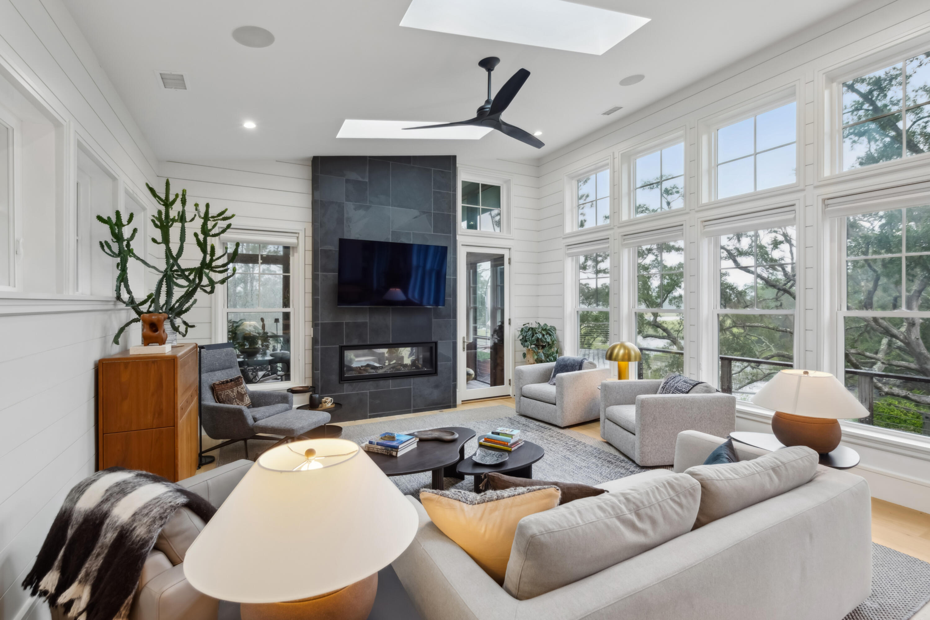618 Parrot Point Drive