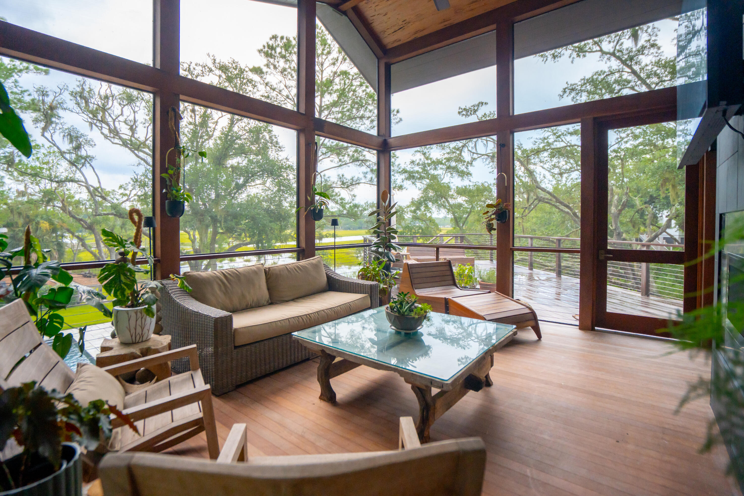 618 Parrot Point Drive