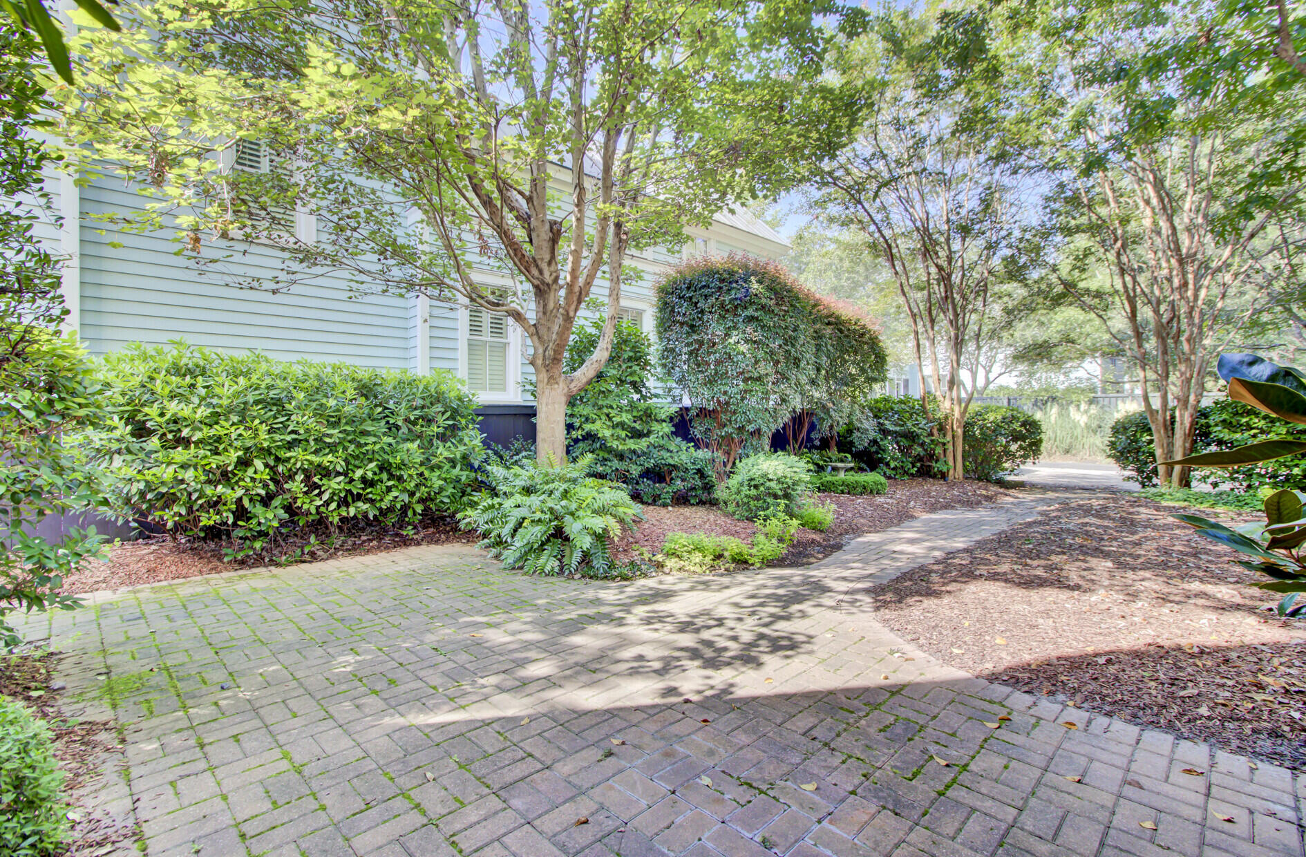 155 Ionsborough Street