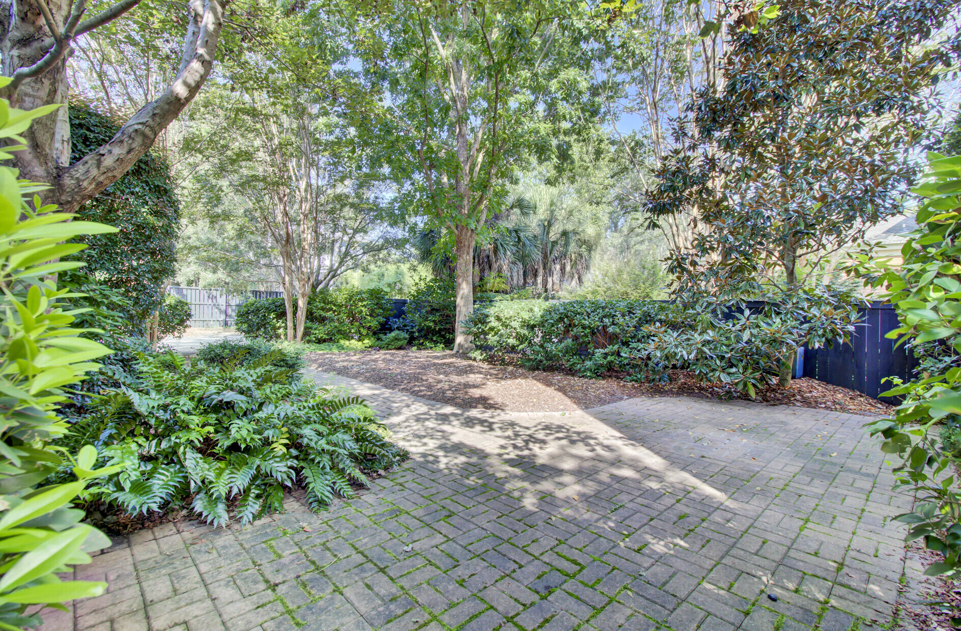 155 Ionsborough Street
