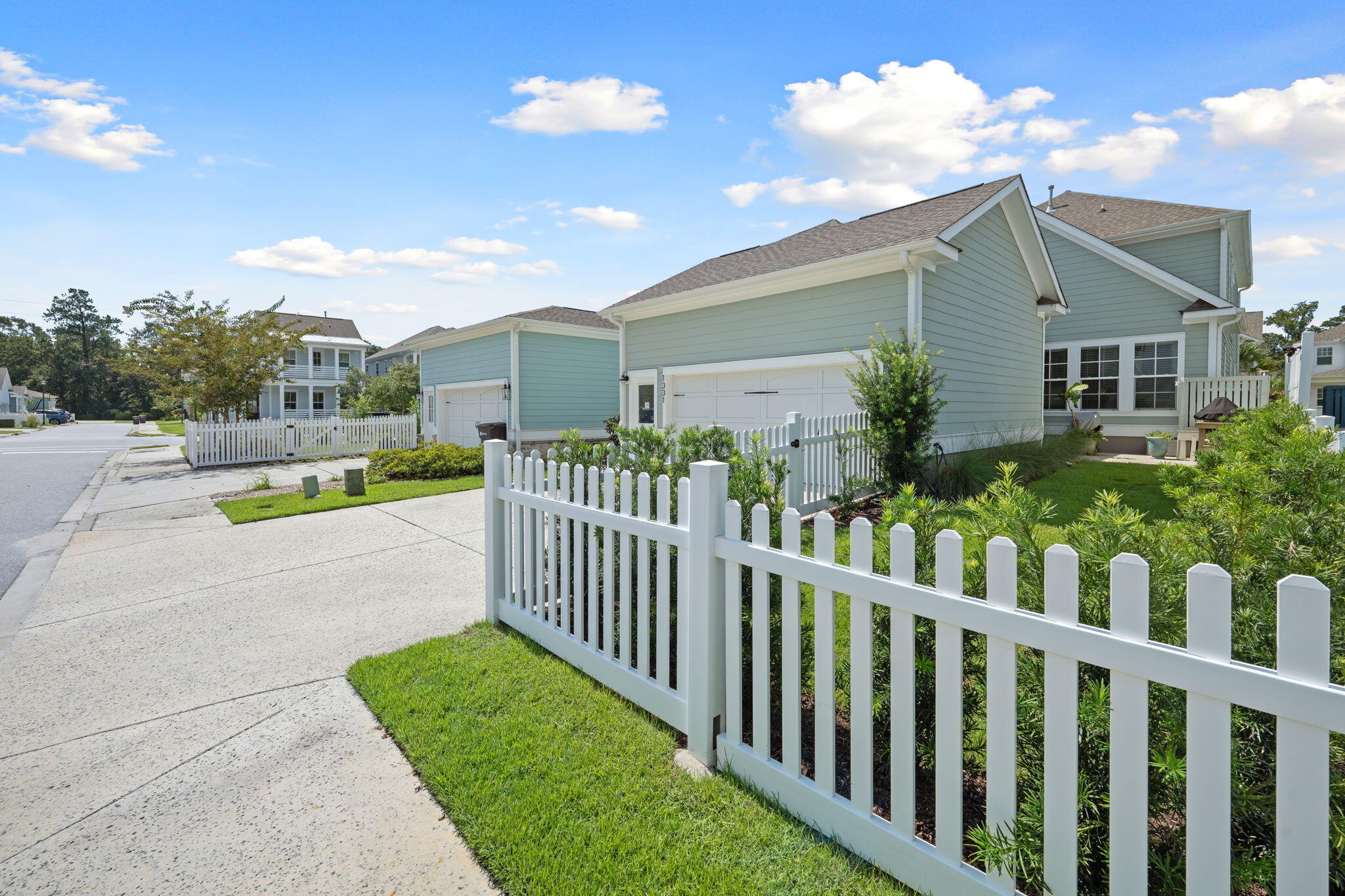 1331 W Stanfield Avenue