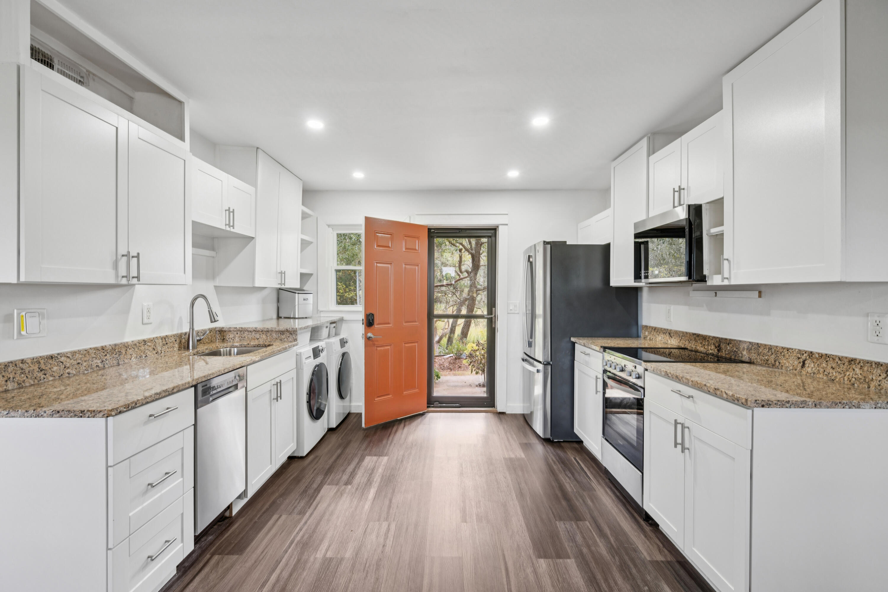 409 St Charles Court