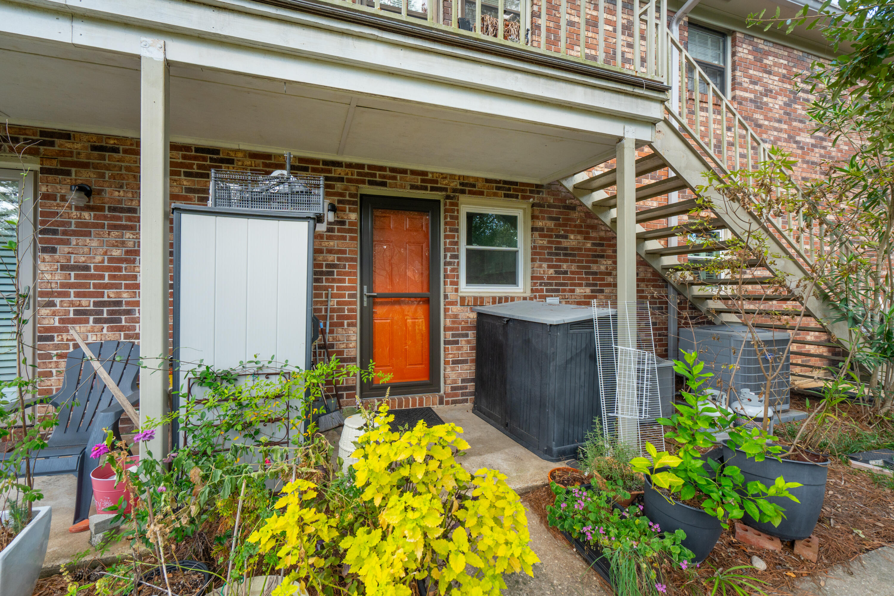 409 St Charles Court