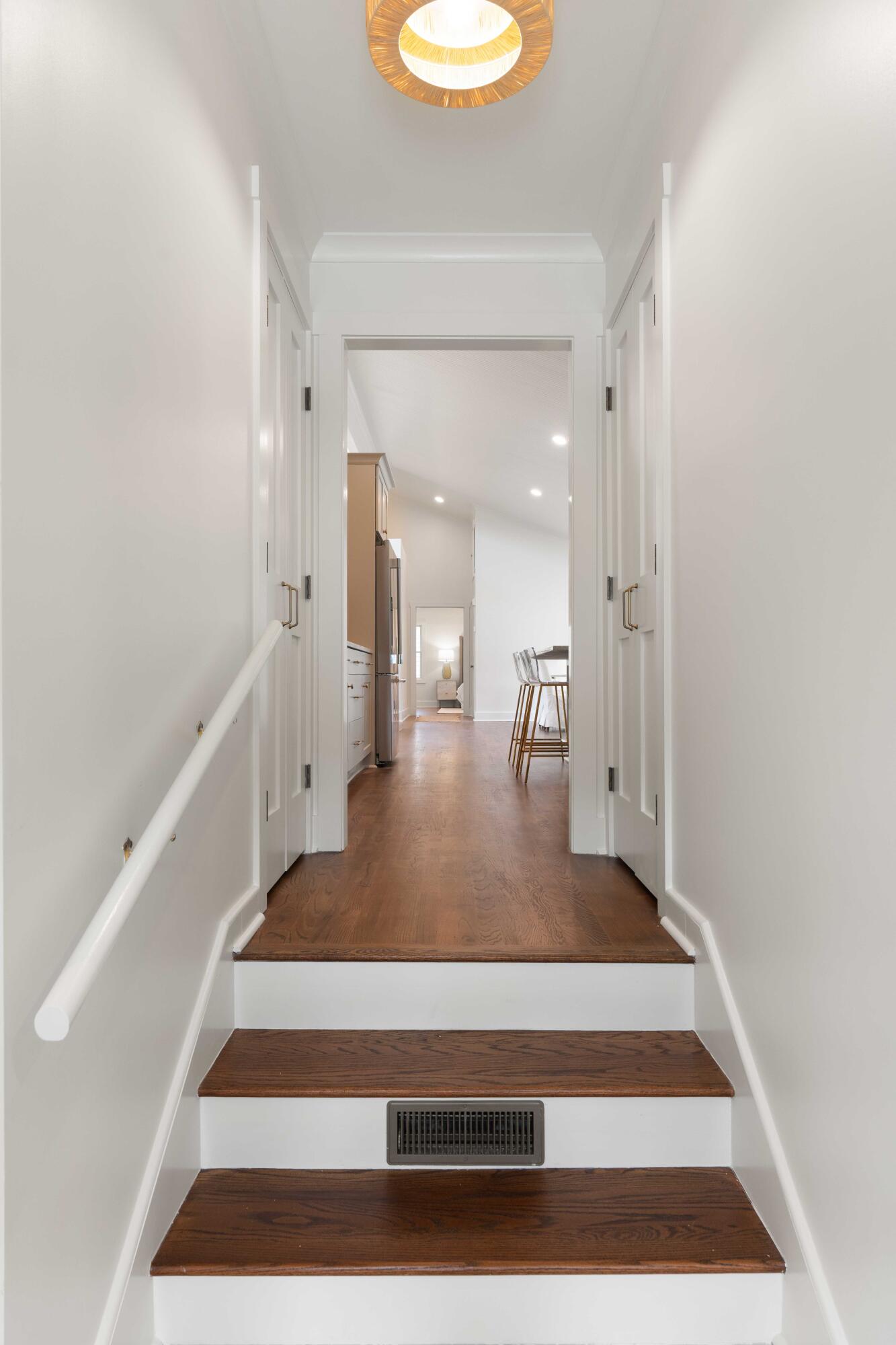 1011 Lakeview Drive