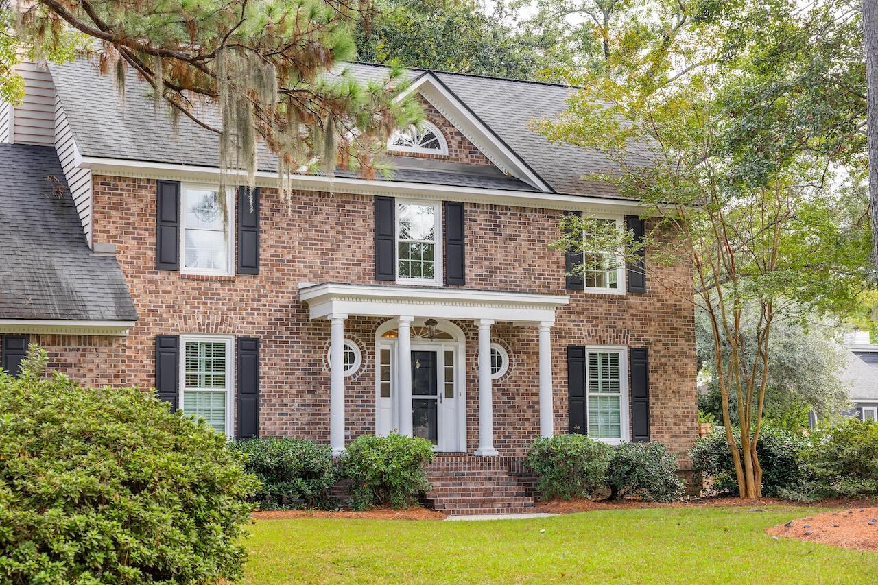 1146 Manor Lane