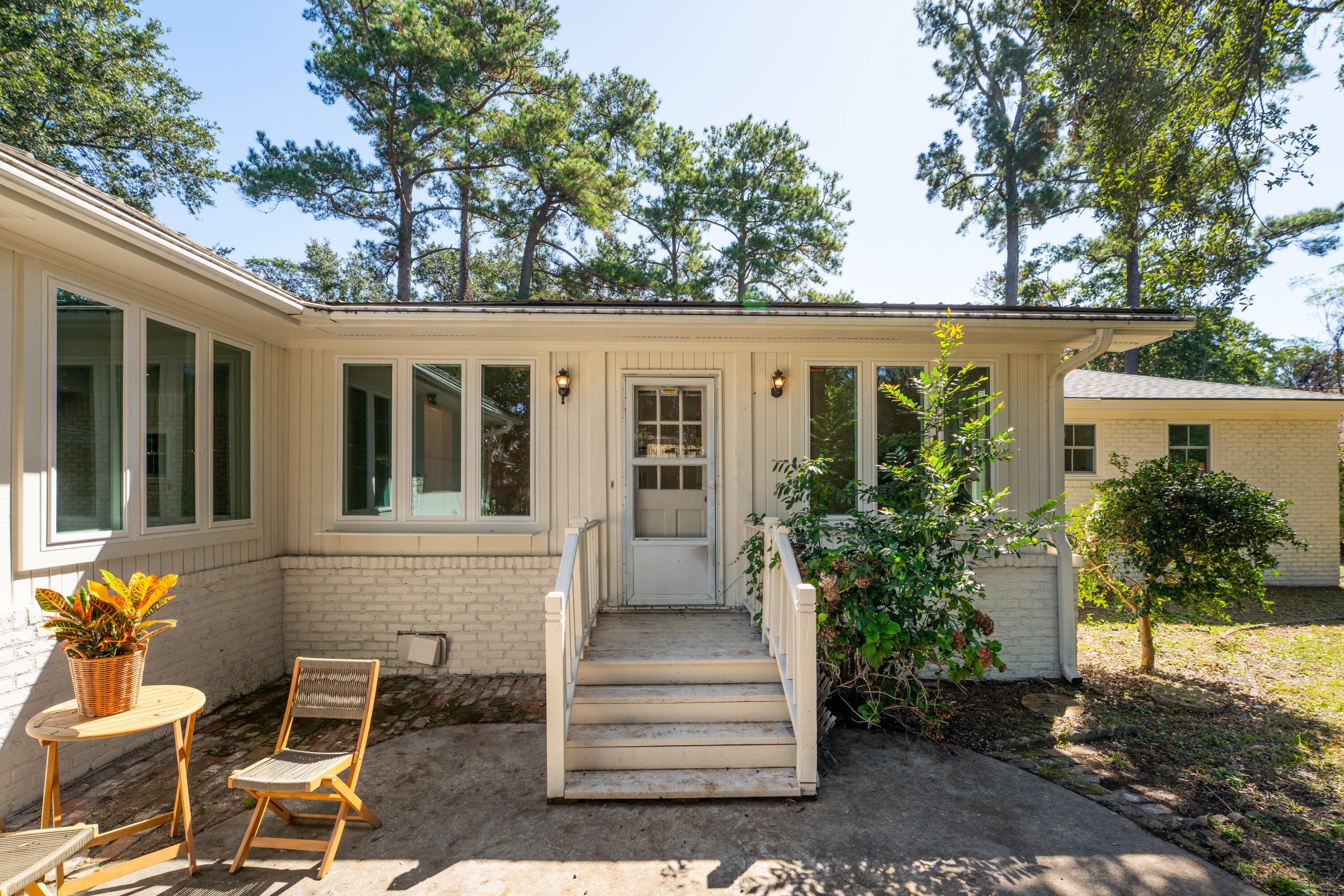 708 N Magnolia Street