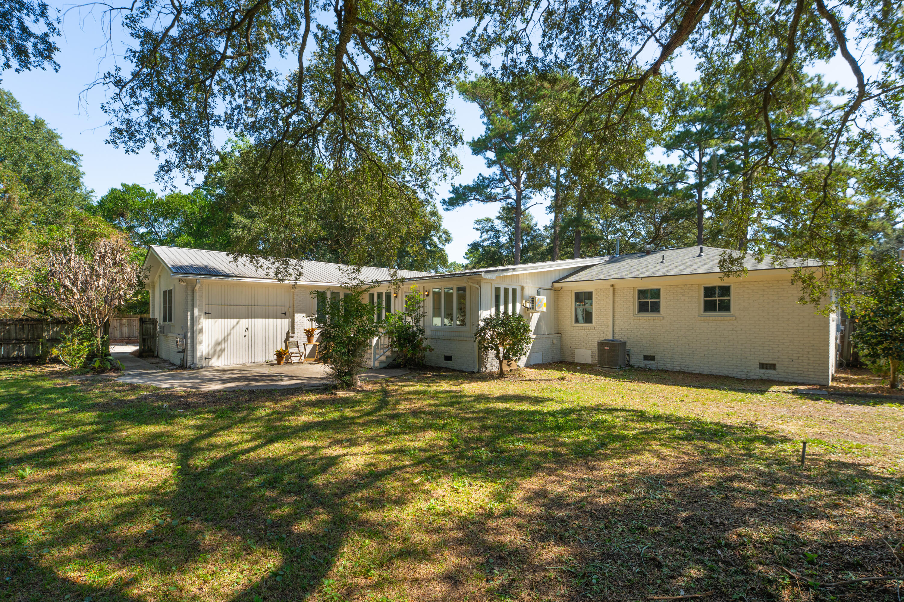 708 N Magnolia Street