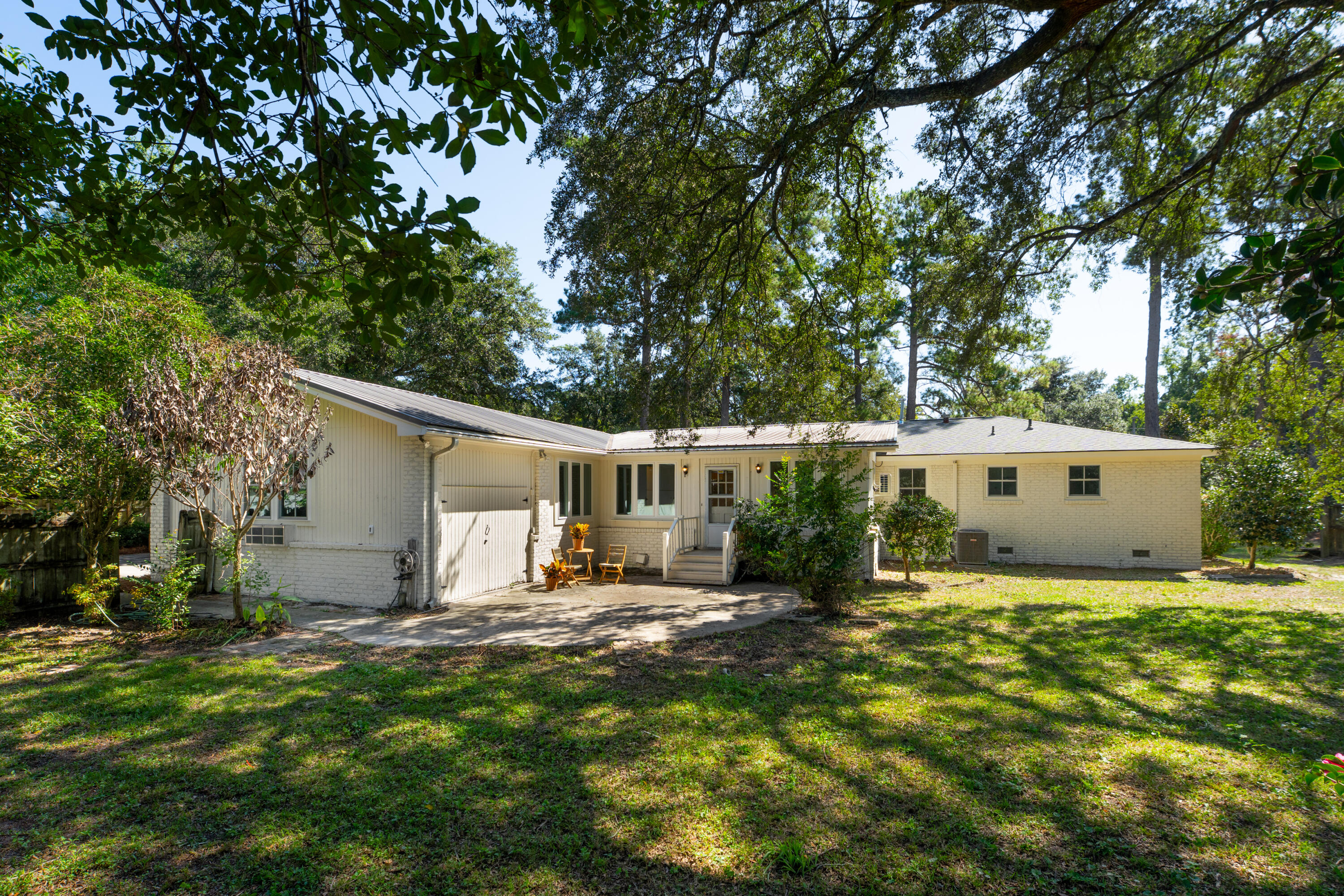708 N Magnolia Street