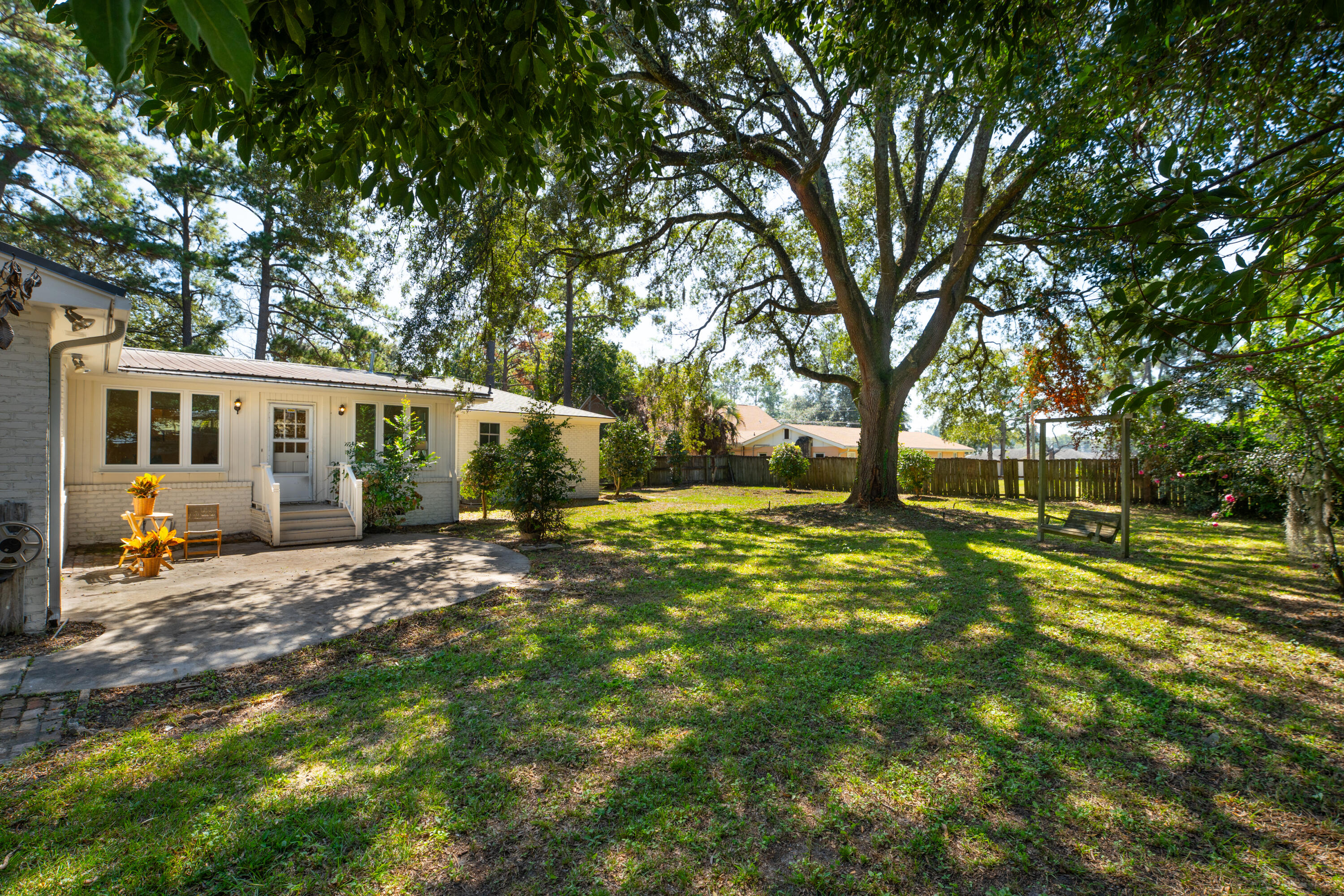 708 N Magnolia Street