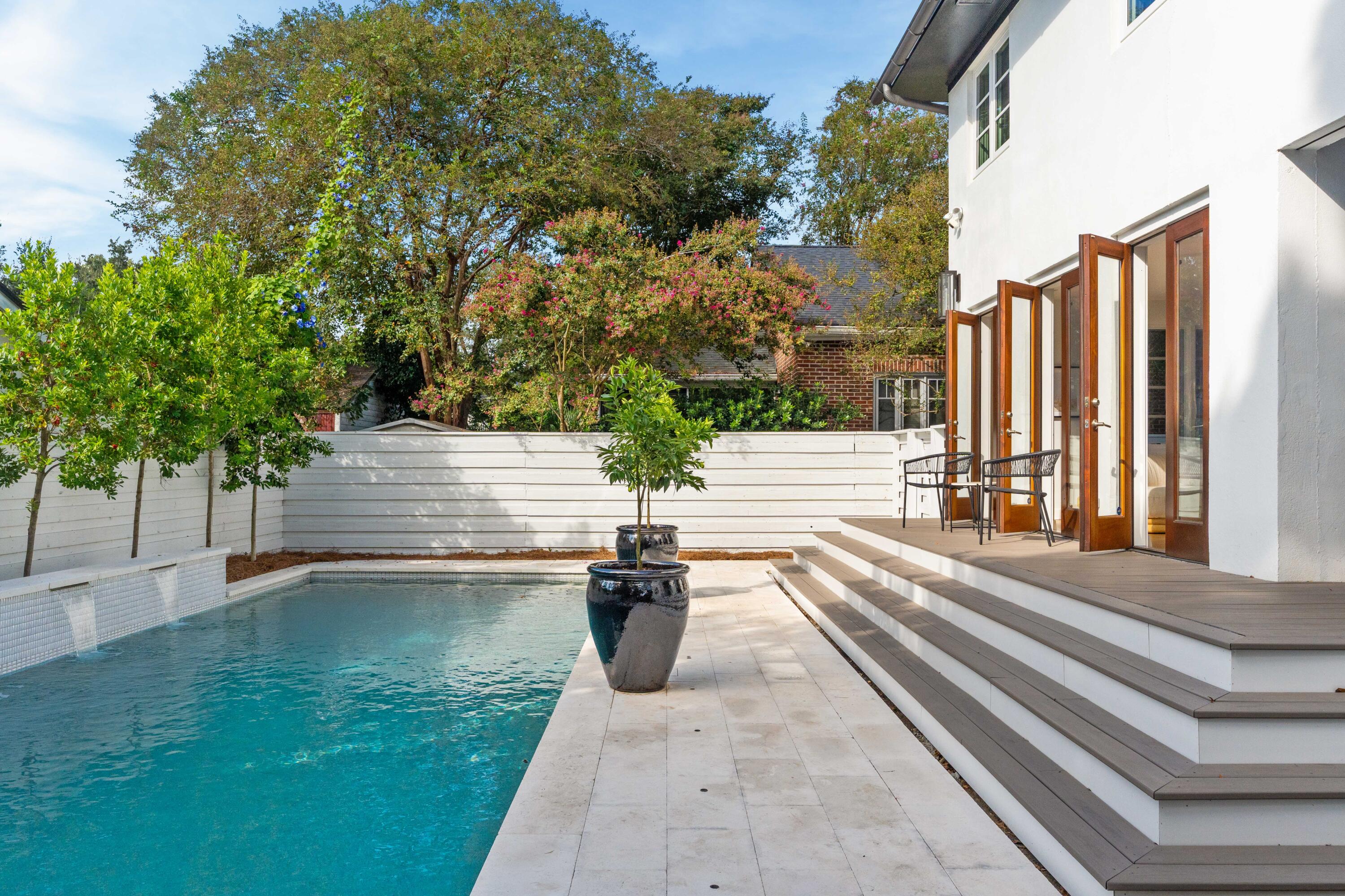 261 Grove St, Charleston