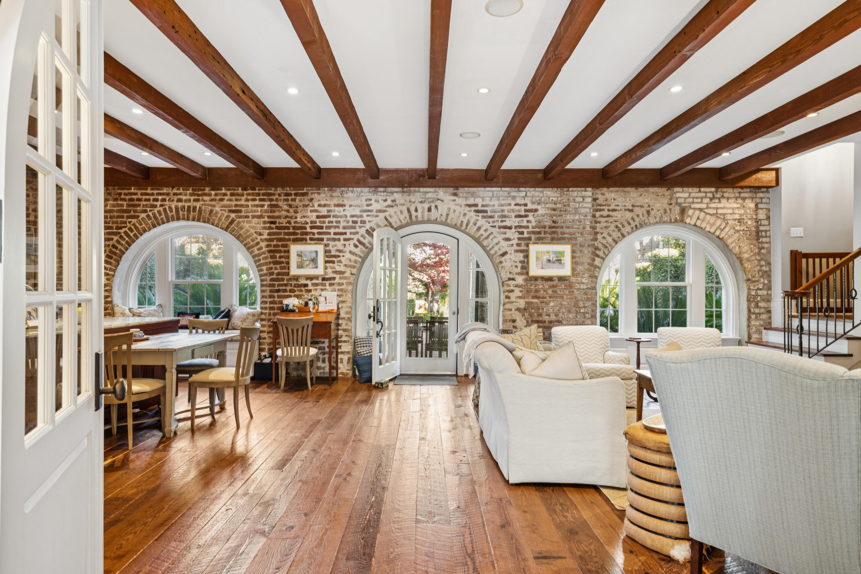 10 S Adgers Wharf