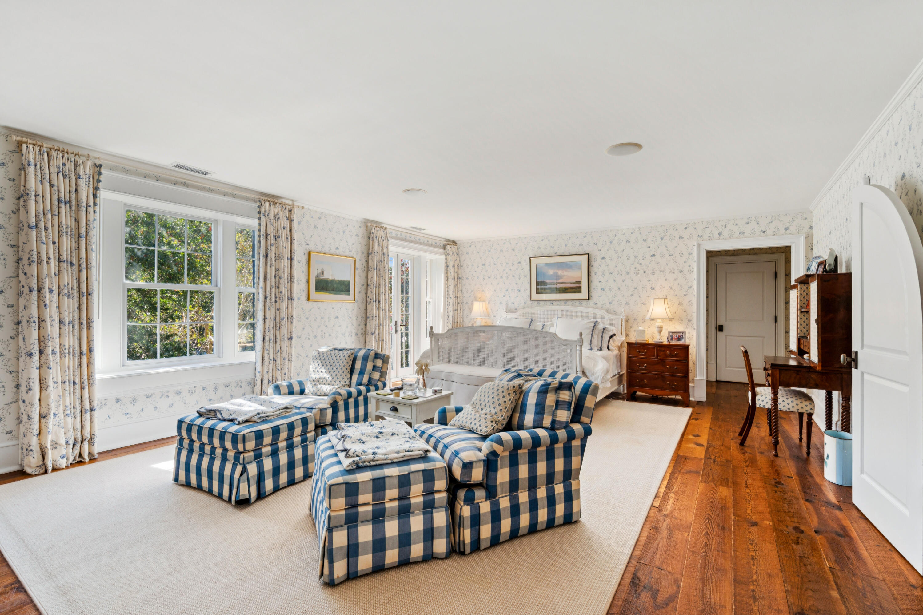 10 S Adgers Wharf
