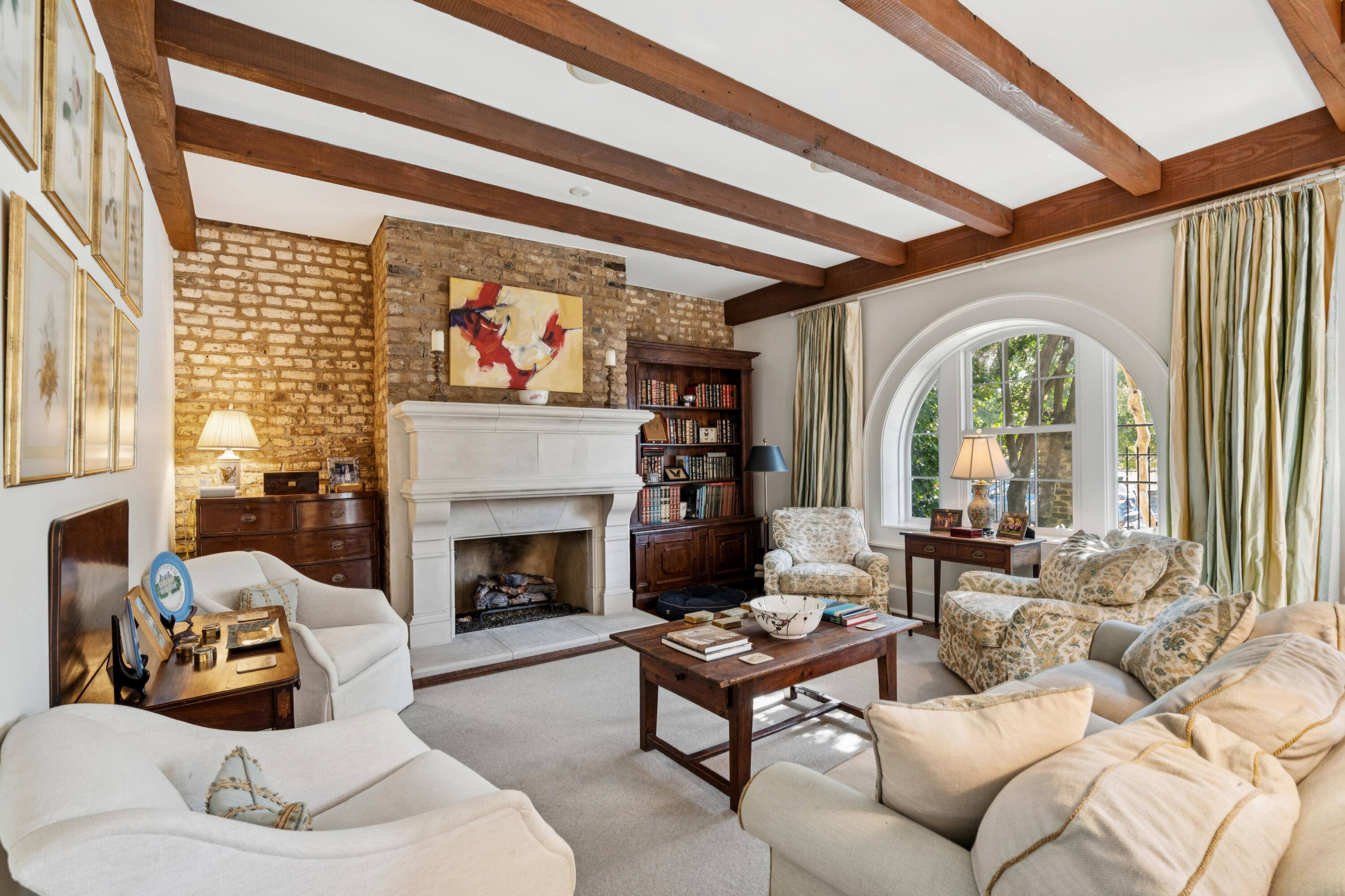 10 S Adgers Wharf