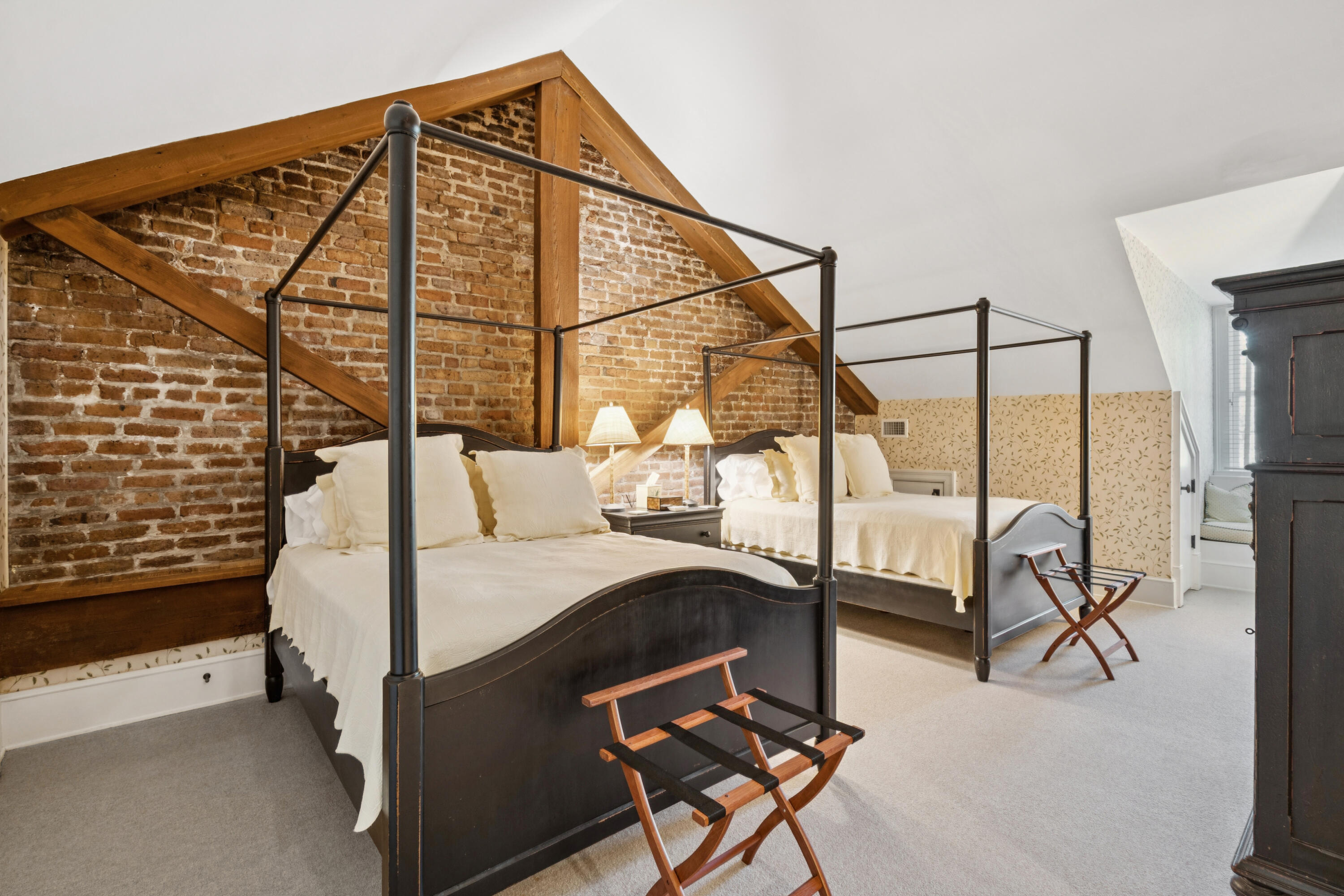 10 S Adgers Wharf